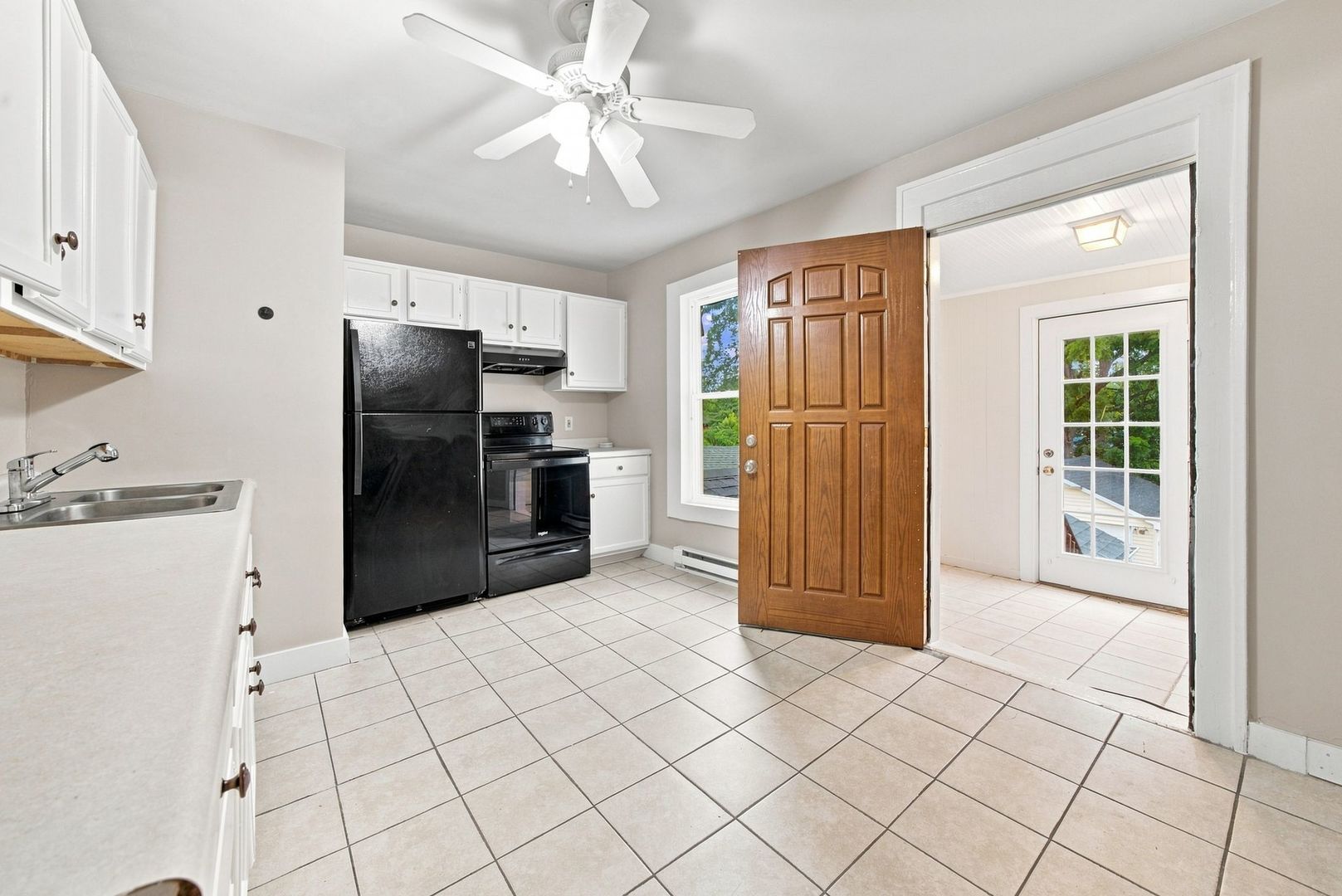 840 Douglas Avenue Property Photo 23