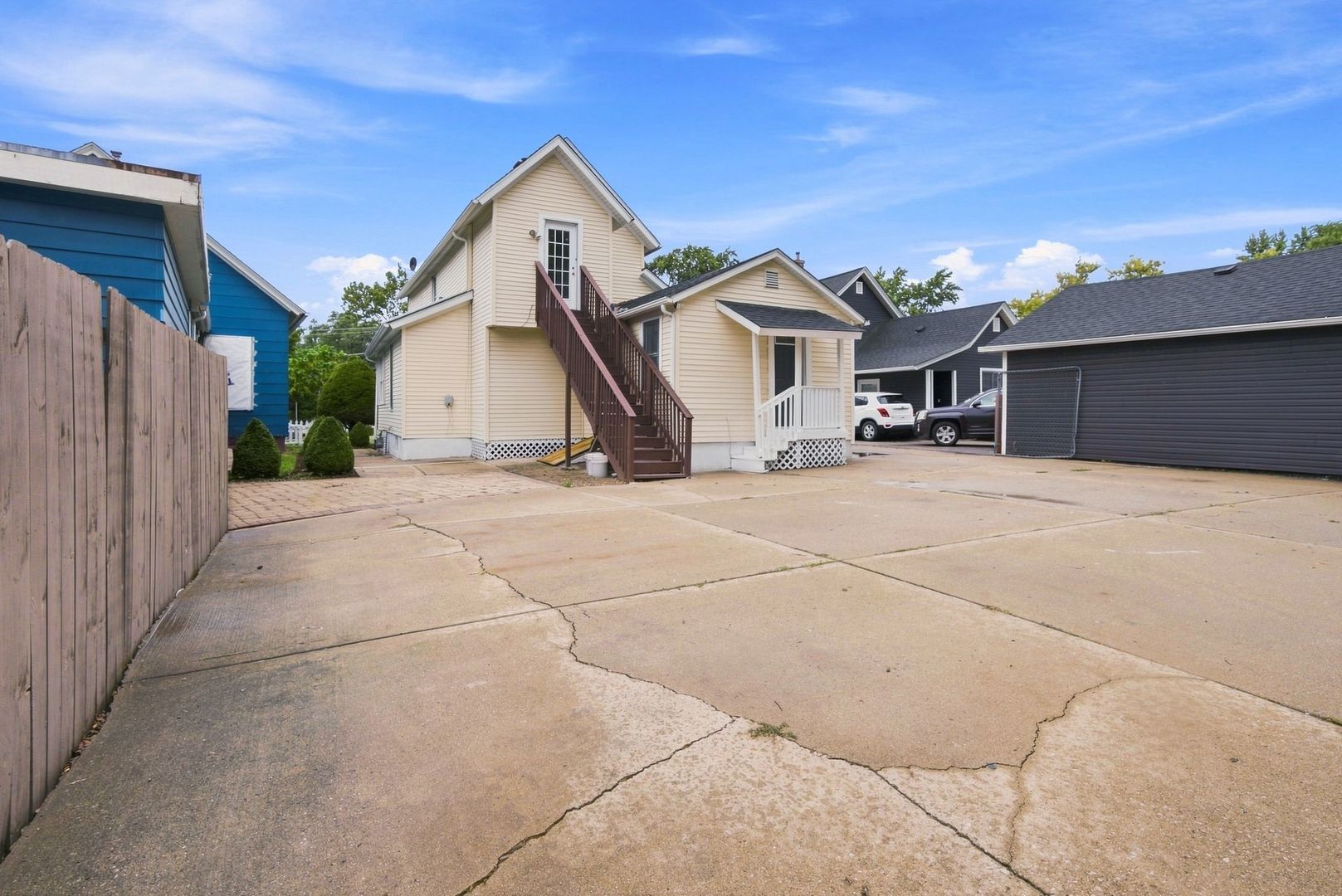 840 Douglas Avenue Property Photo 32