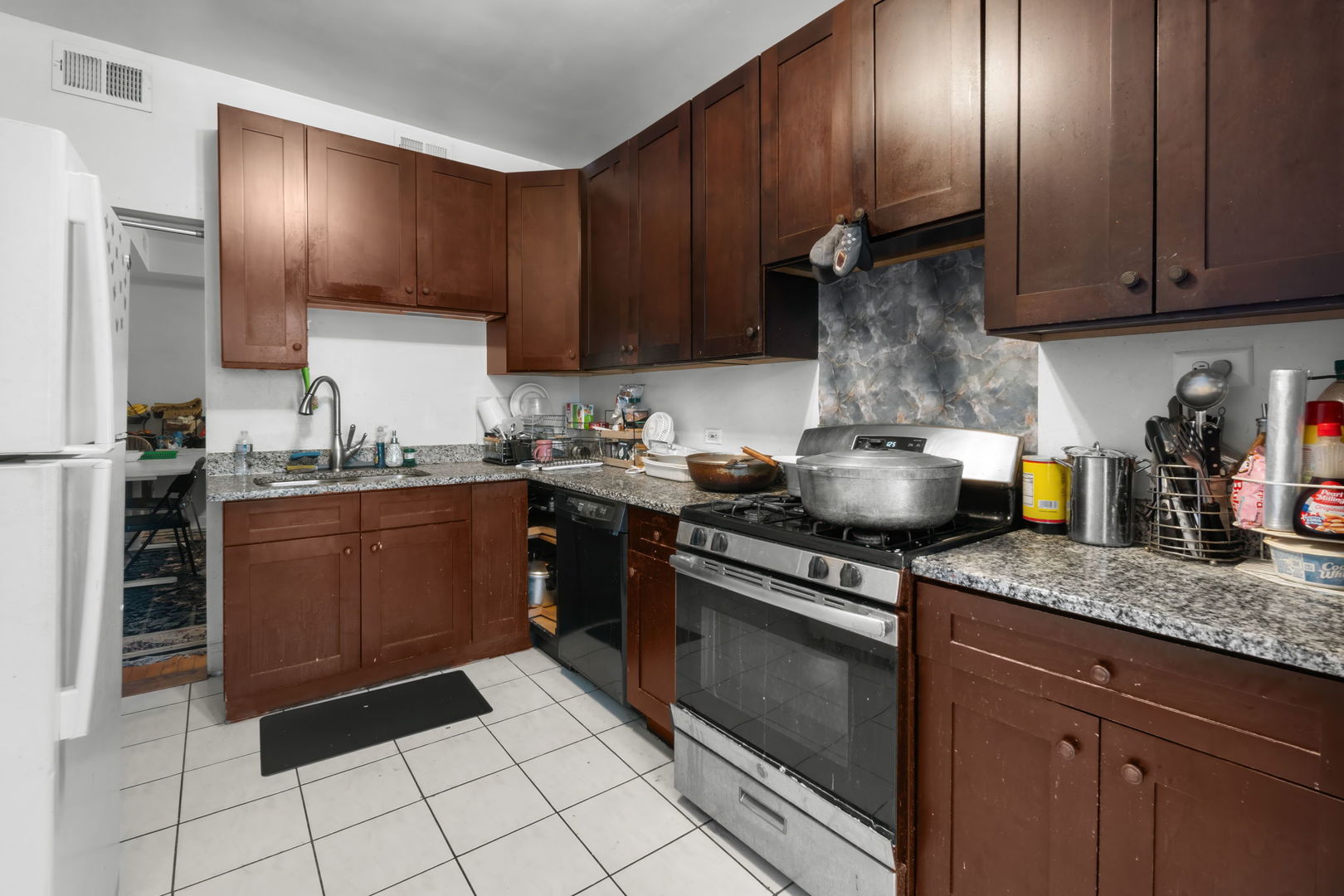 6431 N California Avenue Property Photo 14