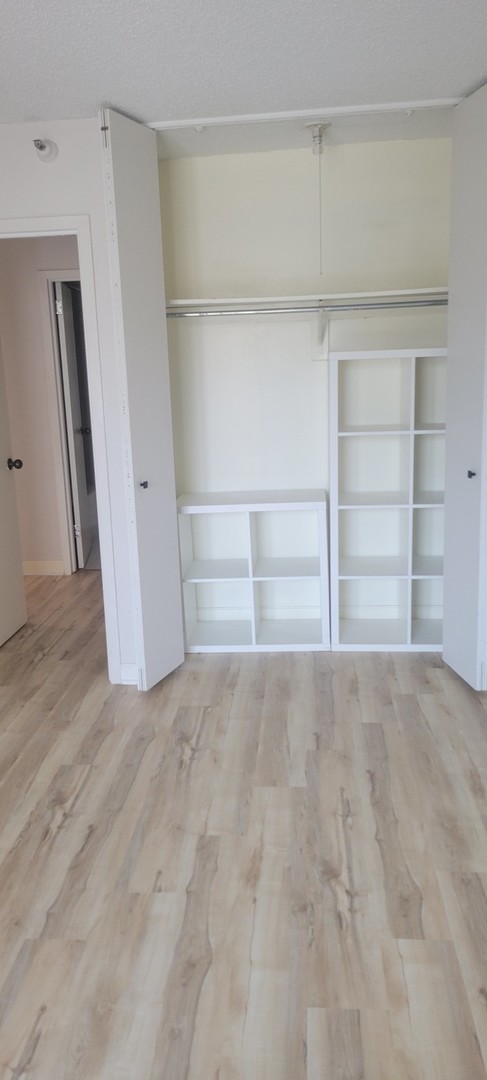 10 E Ontario Street 2012 Property Photo 11