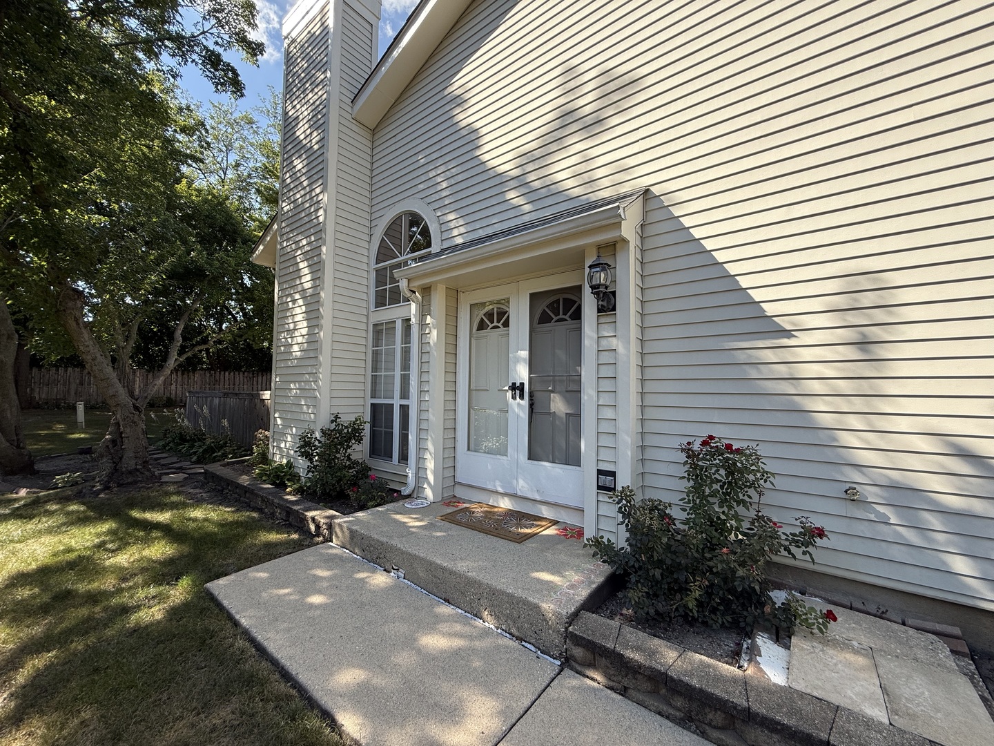 852 Dighton Lane Property Photo 3