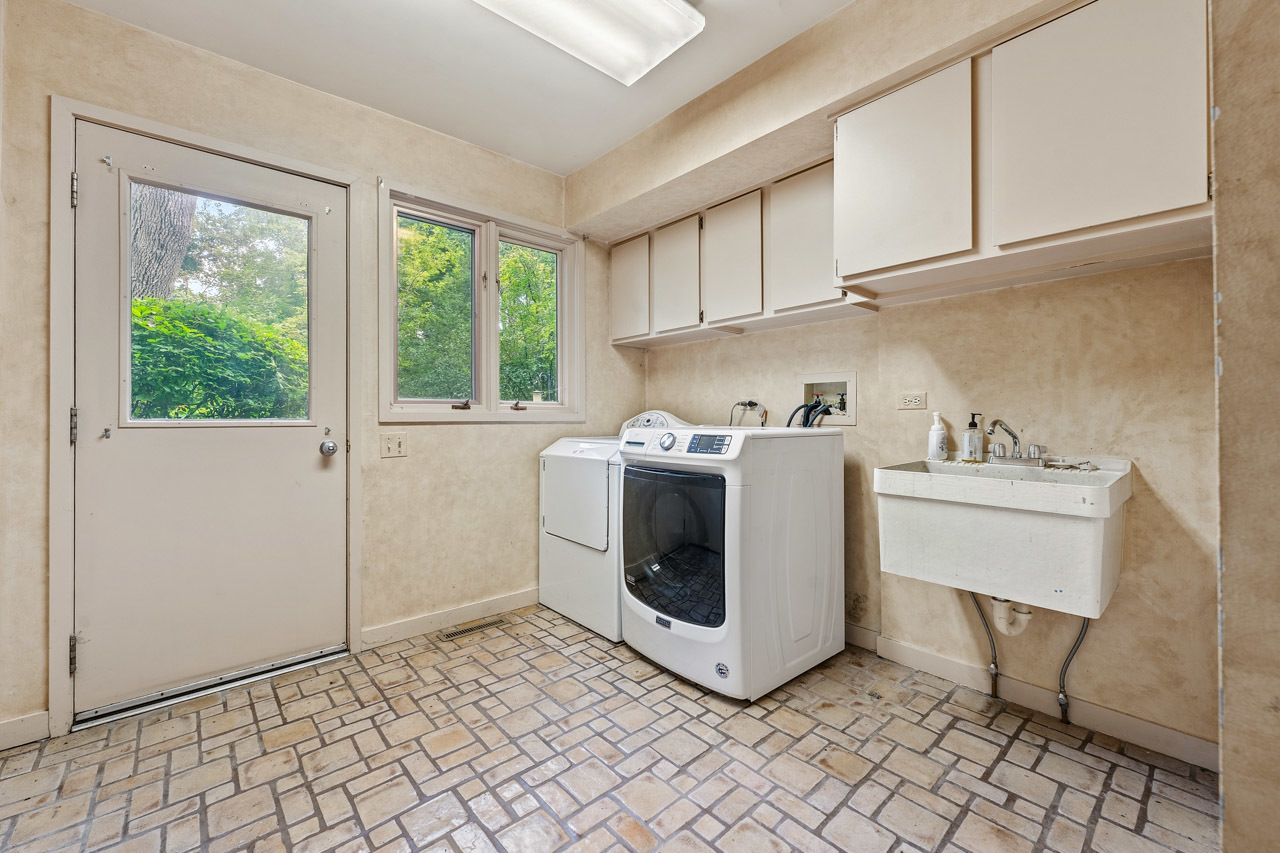 560 Thornmeadow Road Property Photo 15