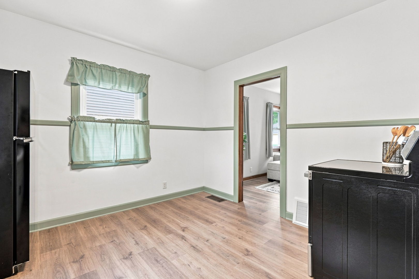 913 3rd Avenue Property Photo 19
