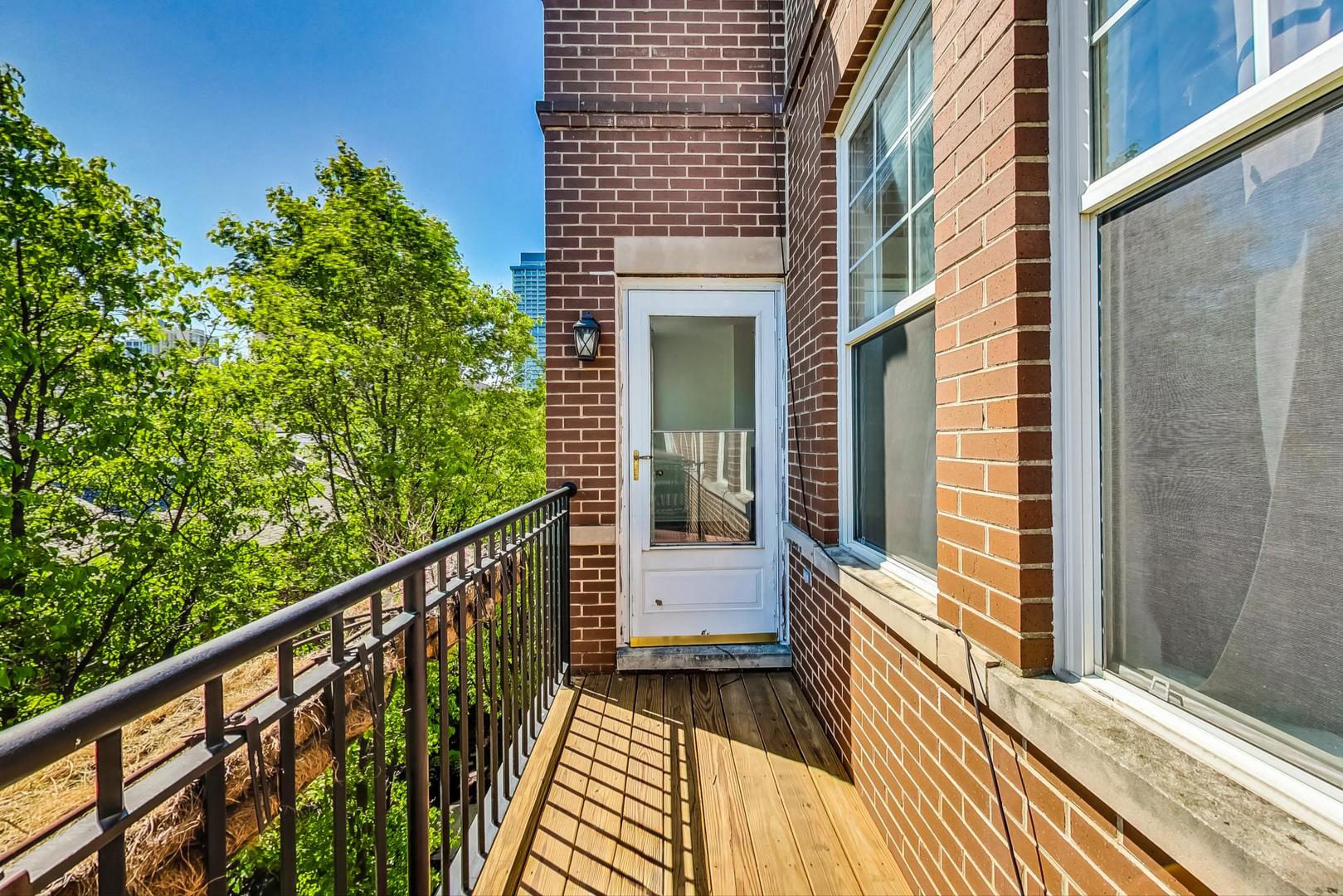 301 W Goethe Street 304c Property Photo 3