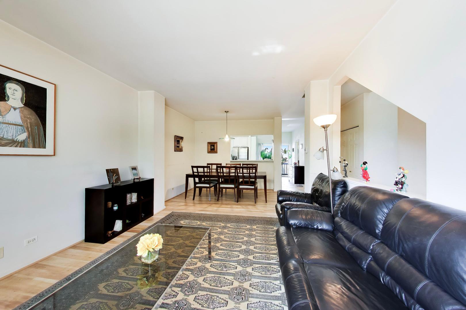 1022 Savoy Court Property Photo 6