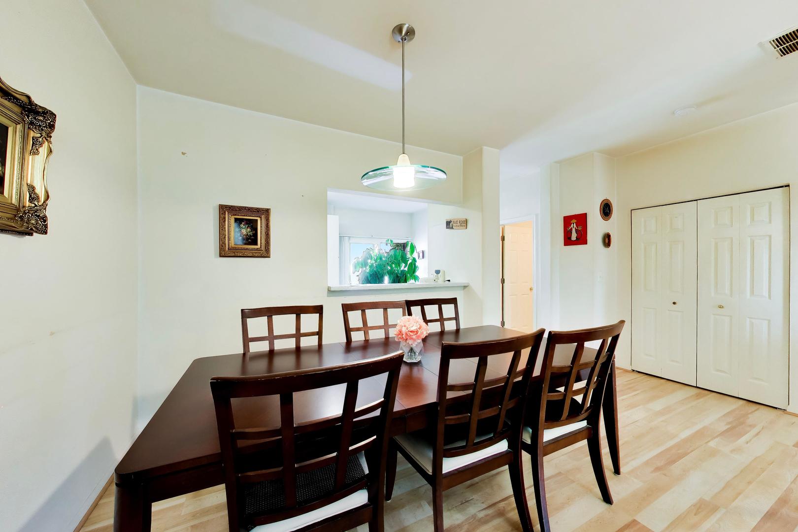 1022 Savoy Court Property Photo 9