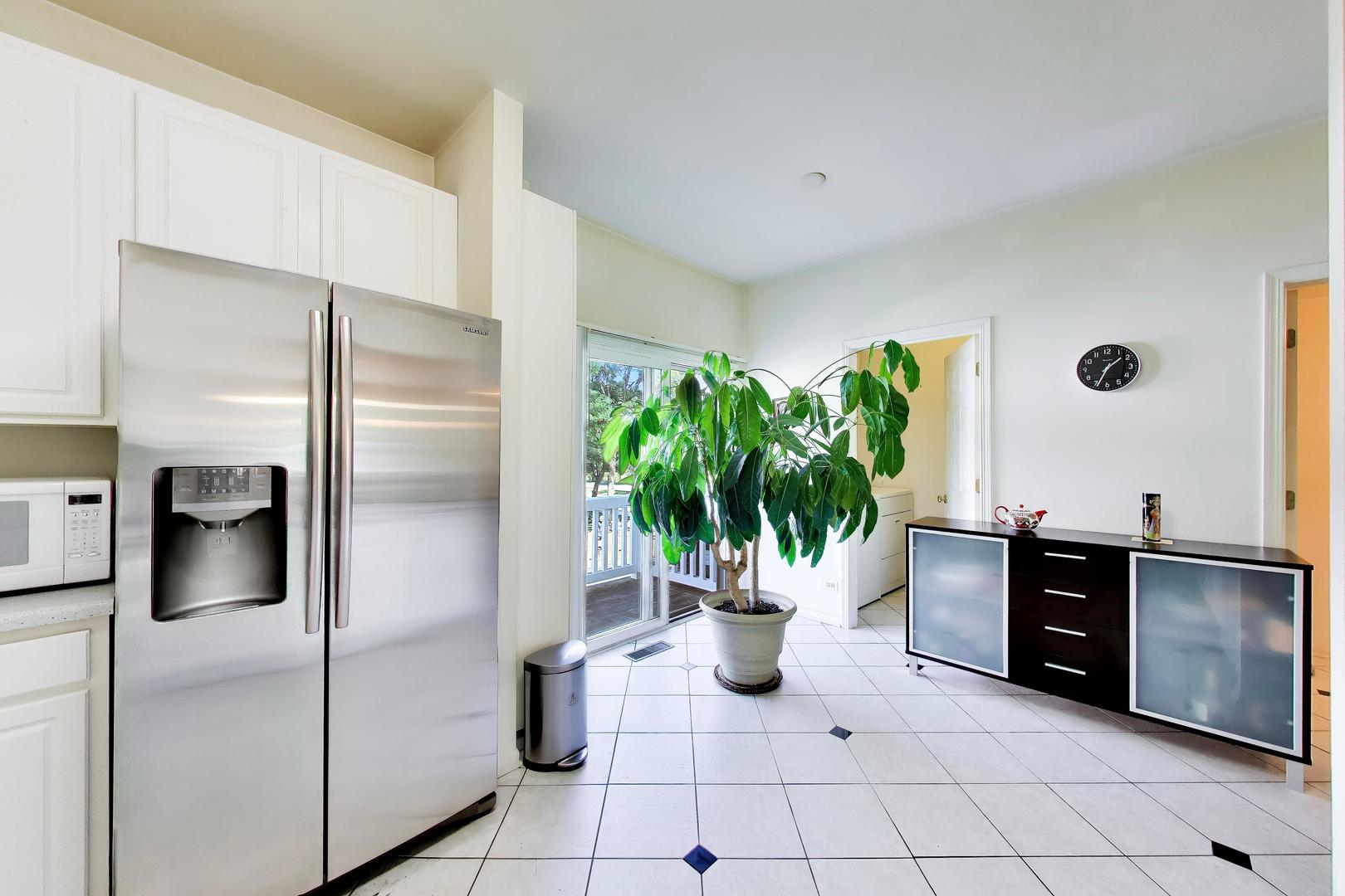 1022 Savoy Court Property Photo 12