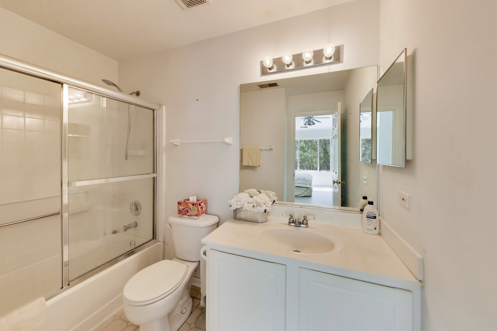 1022 Savoy Court Property Photo 20
