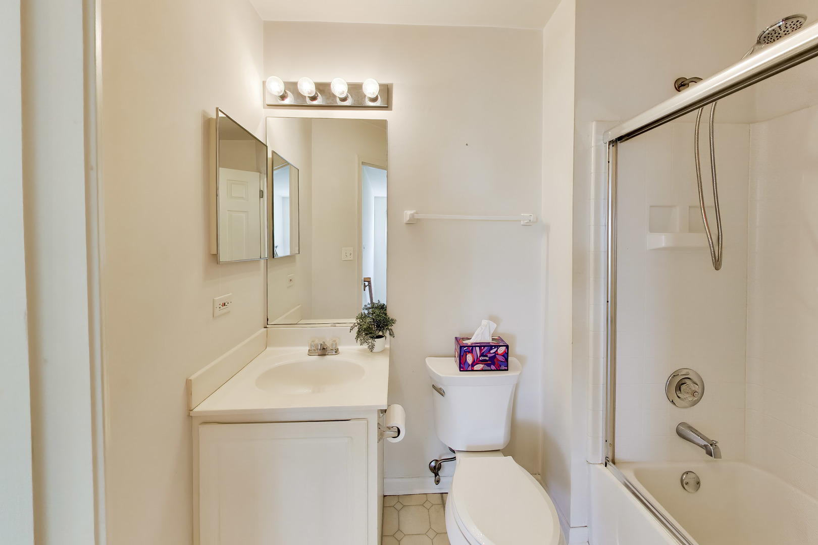 1022 Savoy Court Property Photo 25