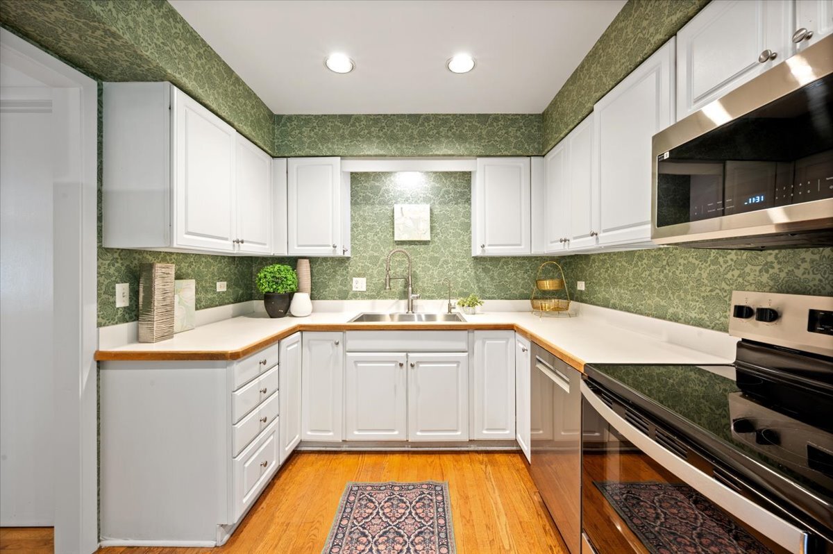 1809 Tanglewood Drive G Property Photo 11