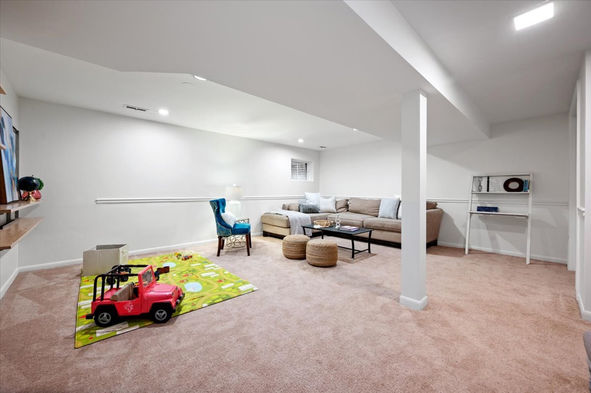 1809 Tanglewood Drive G Property Photo 23