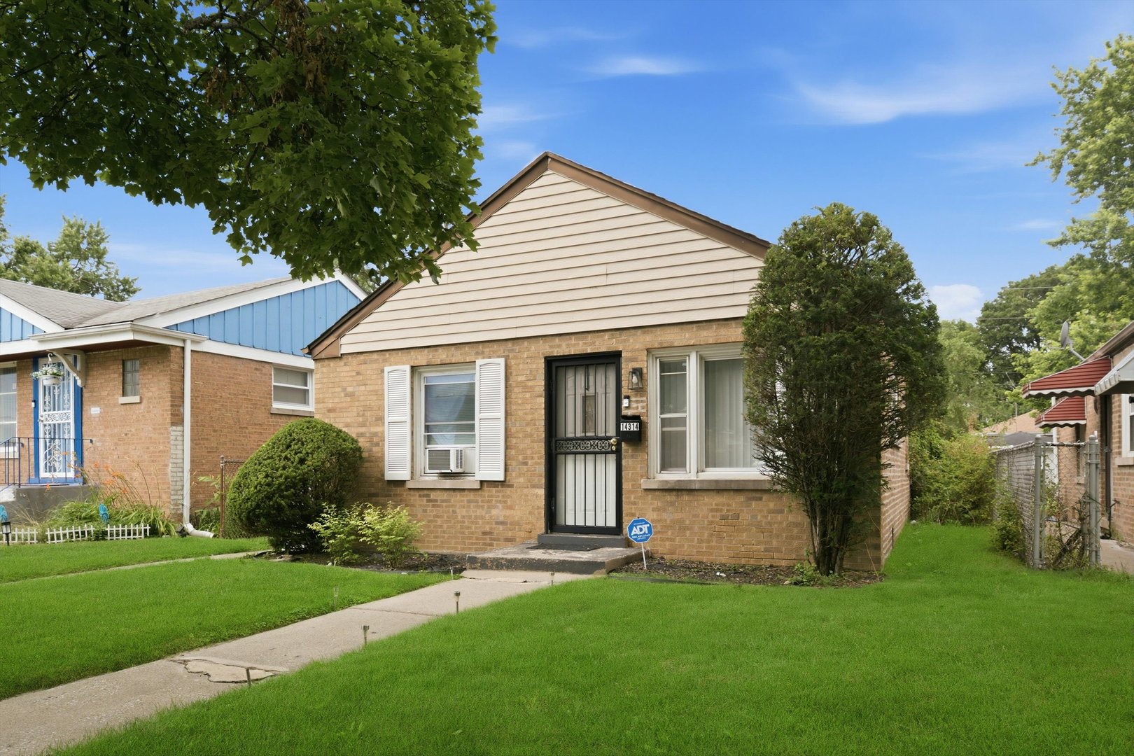 14314 S Edbrooke Avenue Property Photo 3