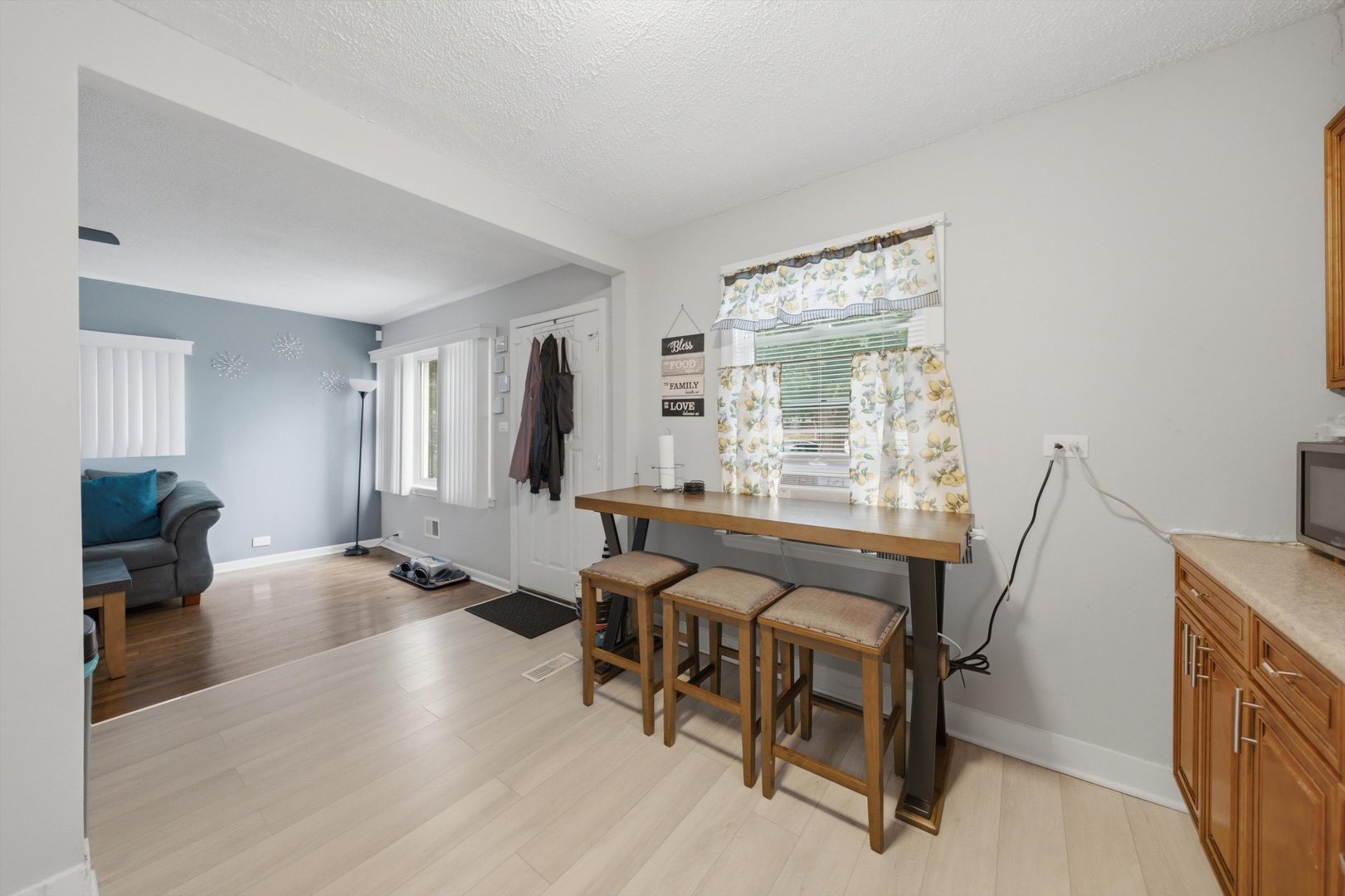 14314 S Edbrooke Avenue Property Photo 8