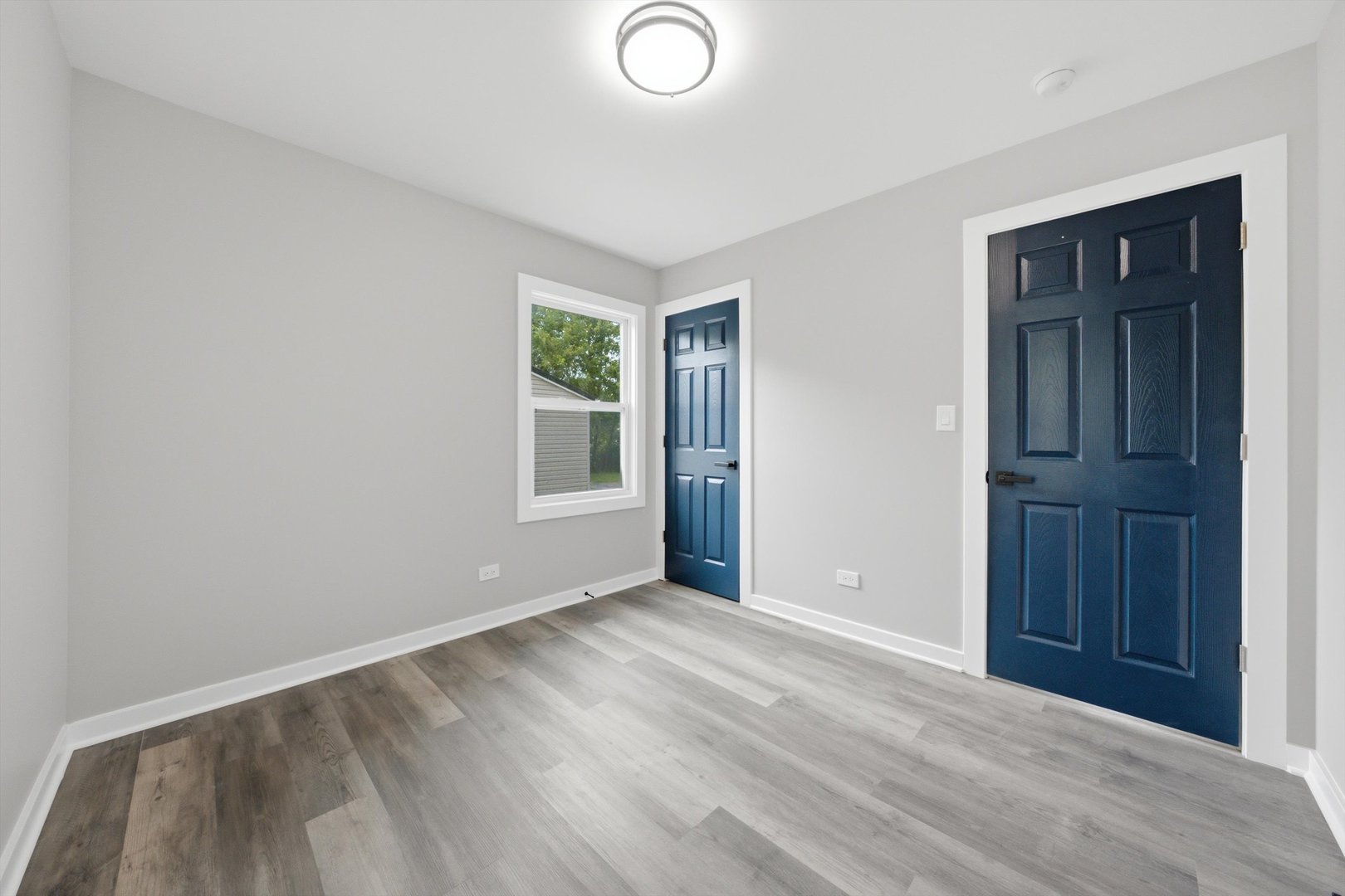 21727 Clyde Avenue Property Photo 9
