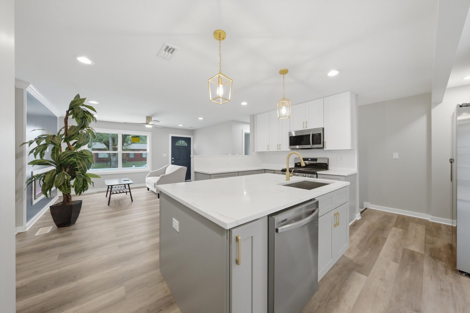 21727 Clyde Avenue Property Photo 14