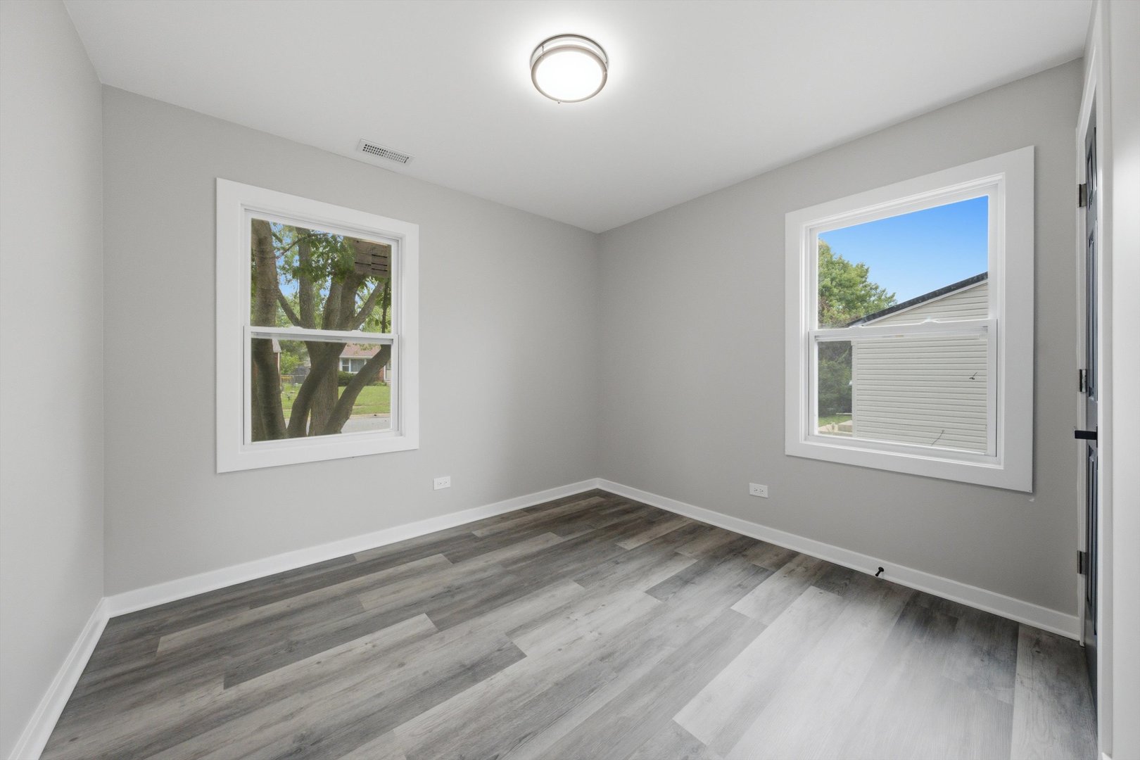 21727 Clyde Avenue Property Photo 29