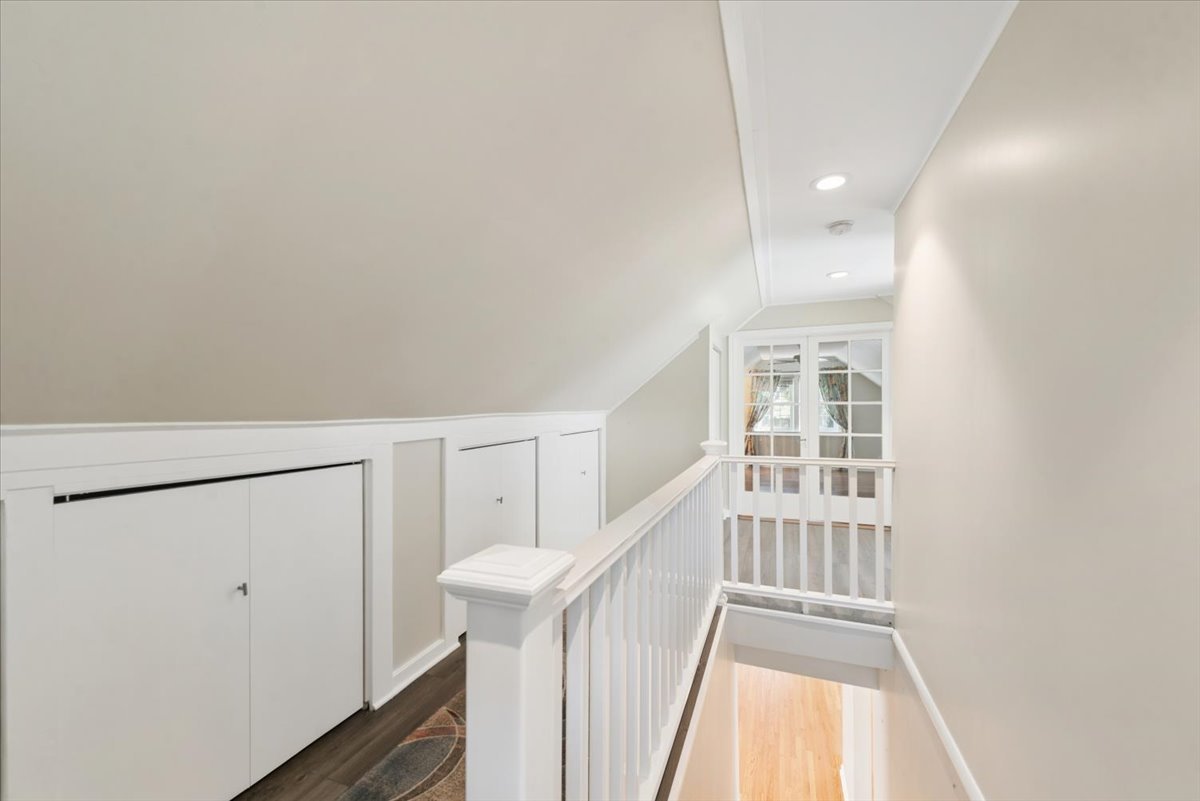 216 Richmond Street Property Photo 21