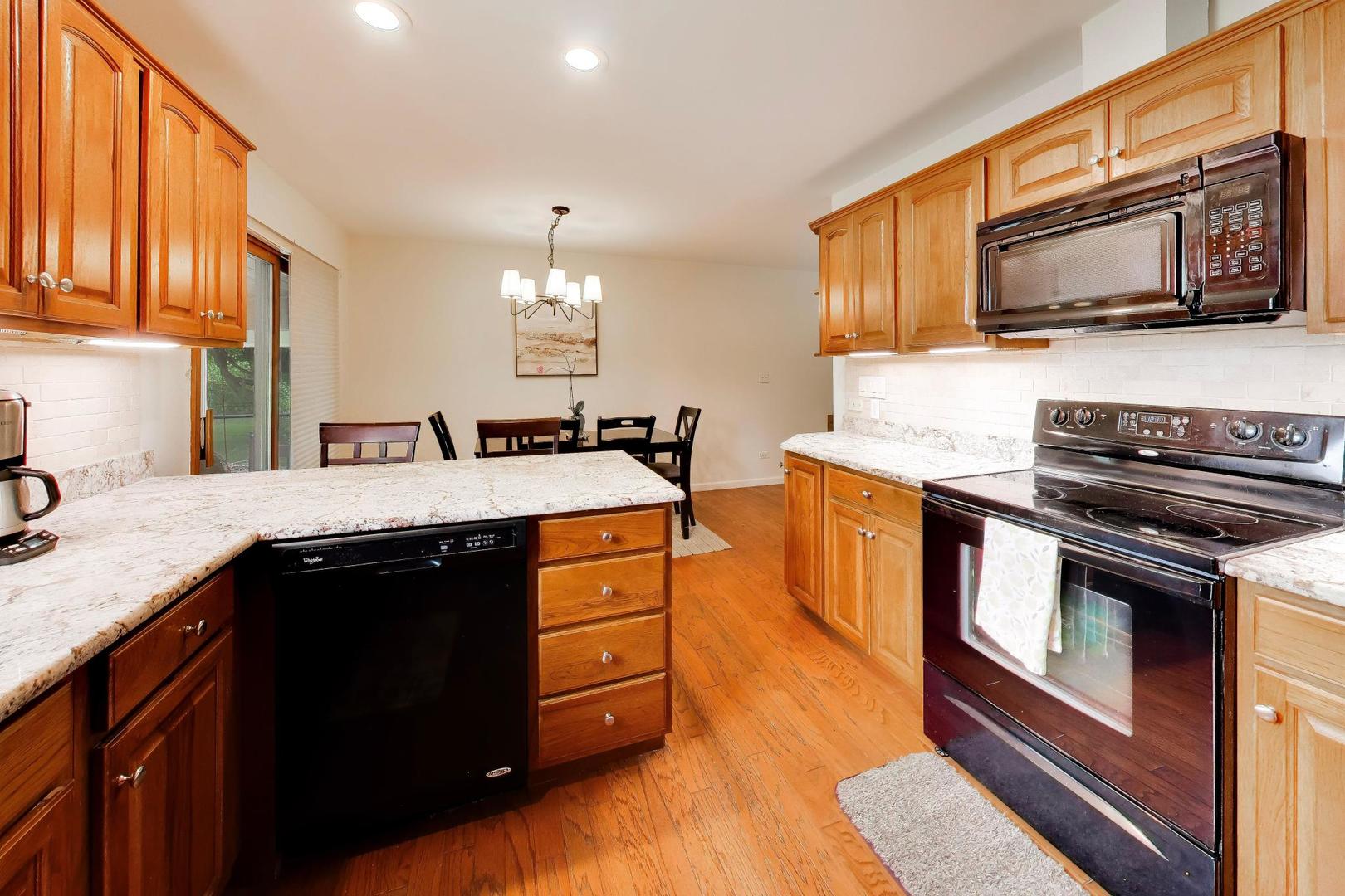 38172 N Holdridge Avenue Property Photo 11