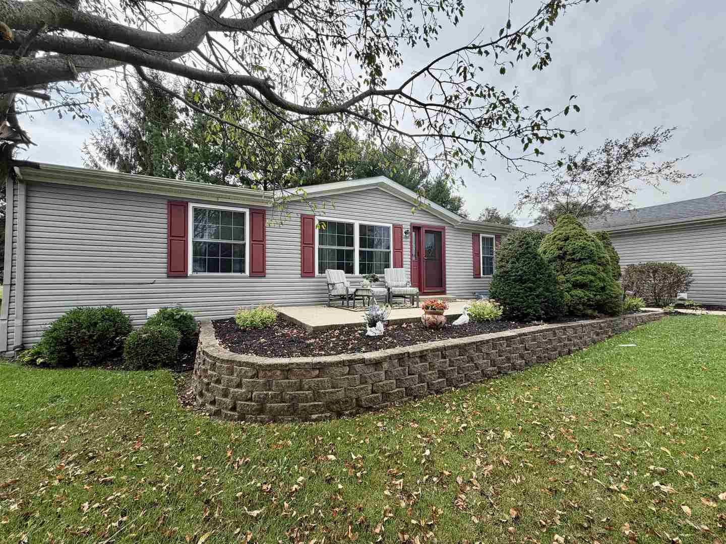 5683 Buttercup Lane Property Photo 1