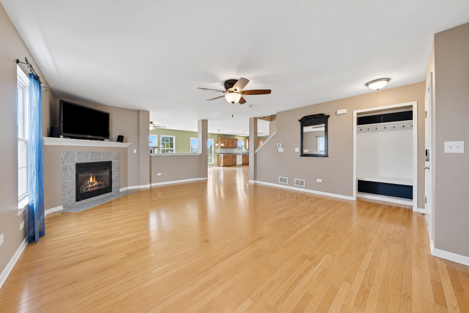 1006 Foxview Drive Property Photo 4
