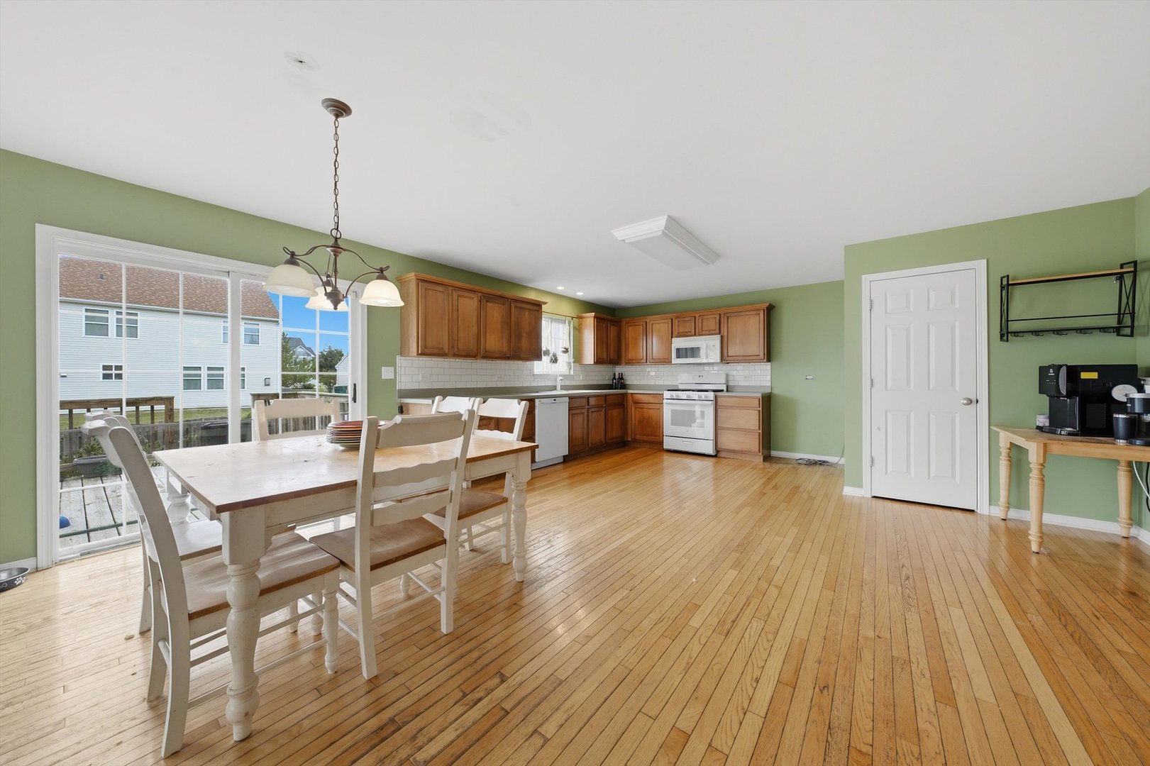 1006 Foxview Drive Property Photo 6