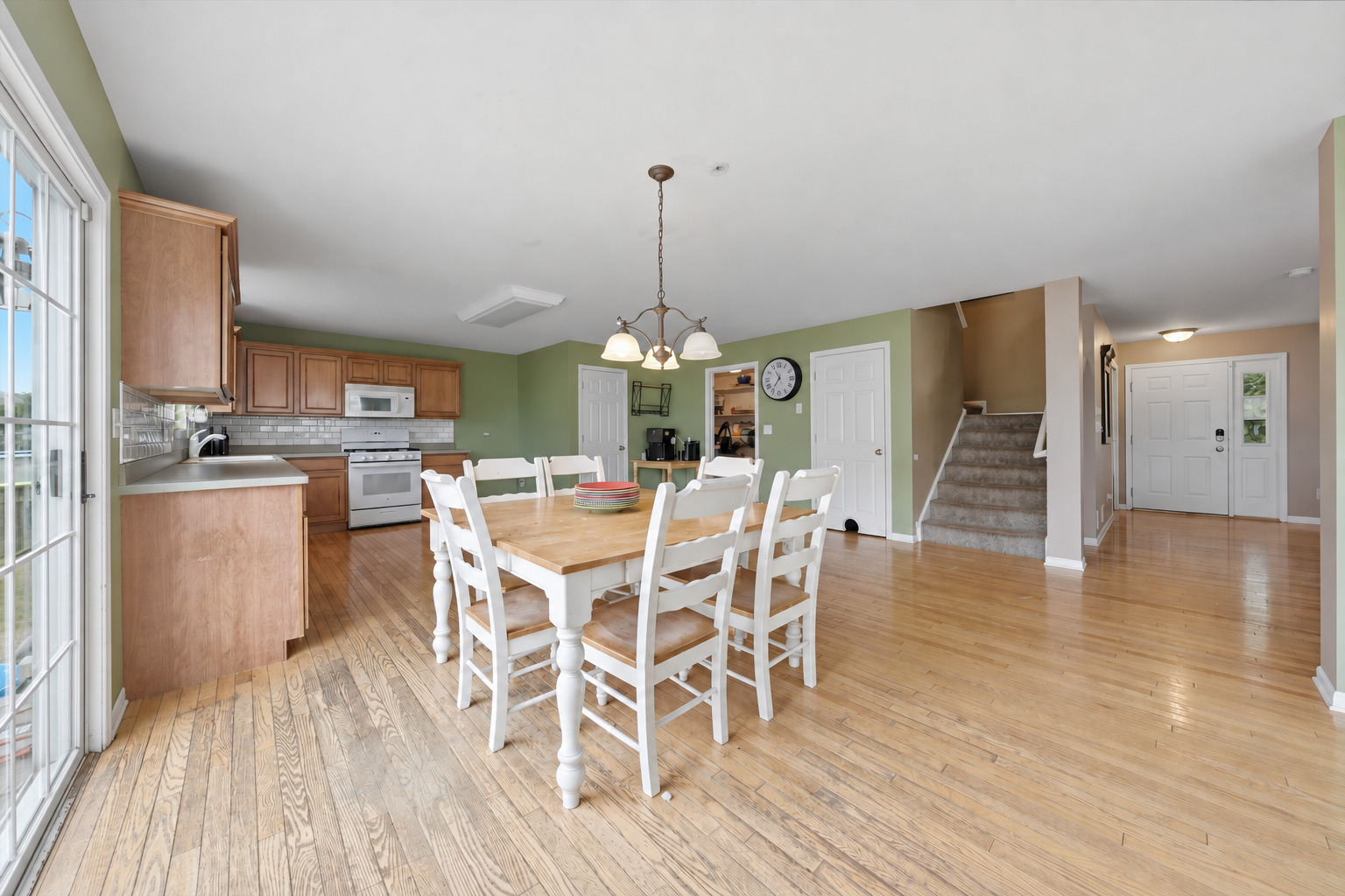 1006 Foxview Drive Property Photo 7