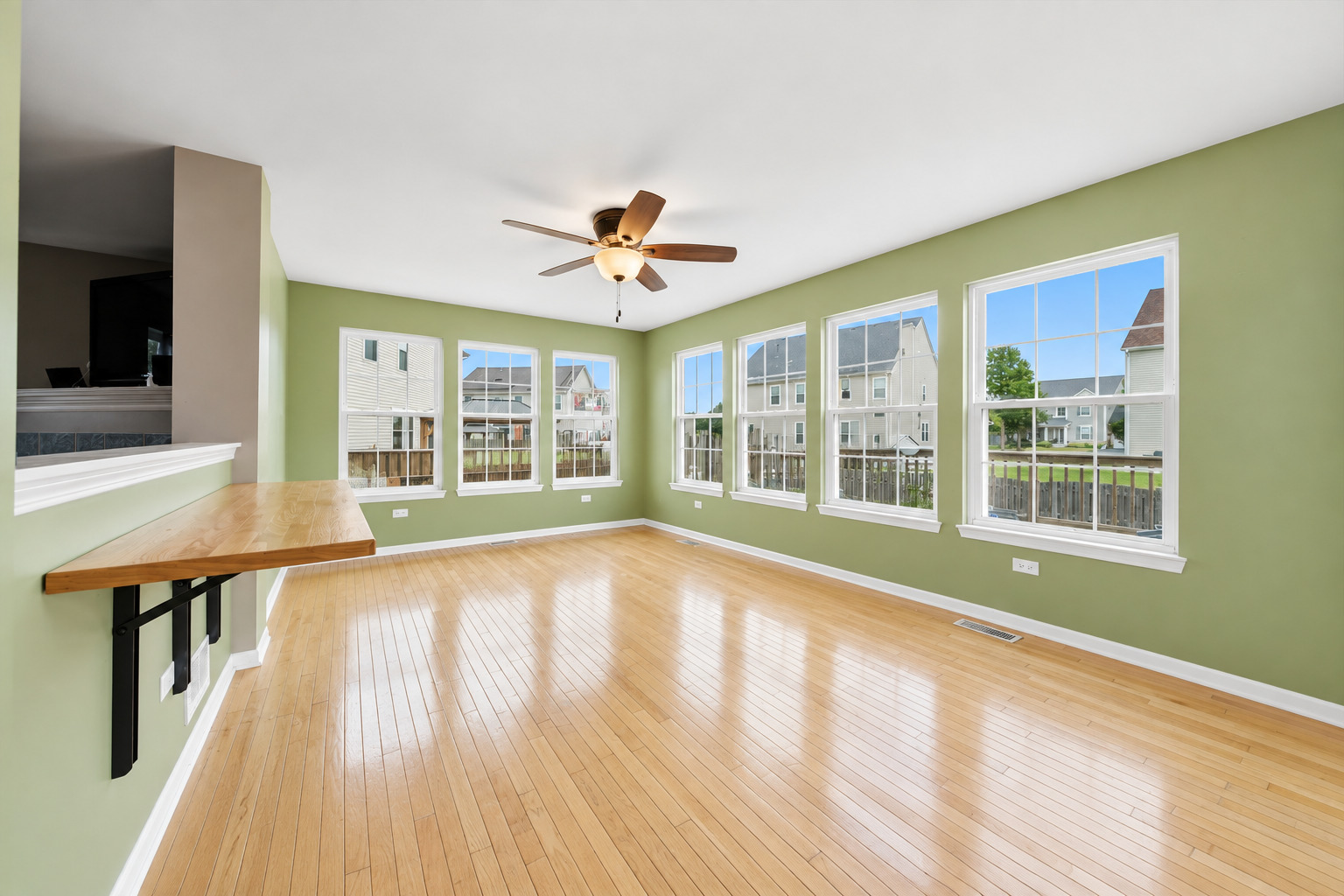 1006 Foxview Drive Property Photo 8