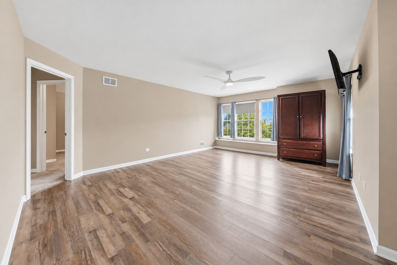 1006 Foxview Drive Property Photo 14