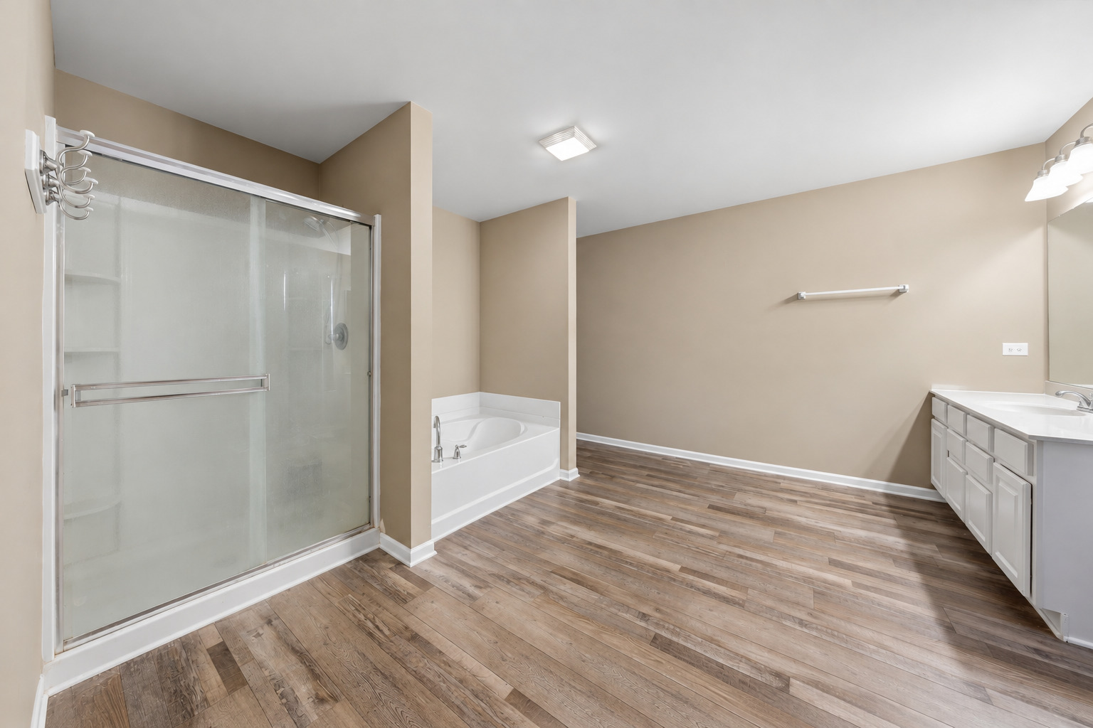 1006 Foxview Drive Property Photo 16