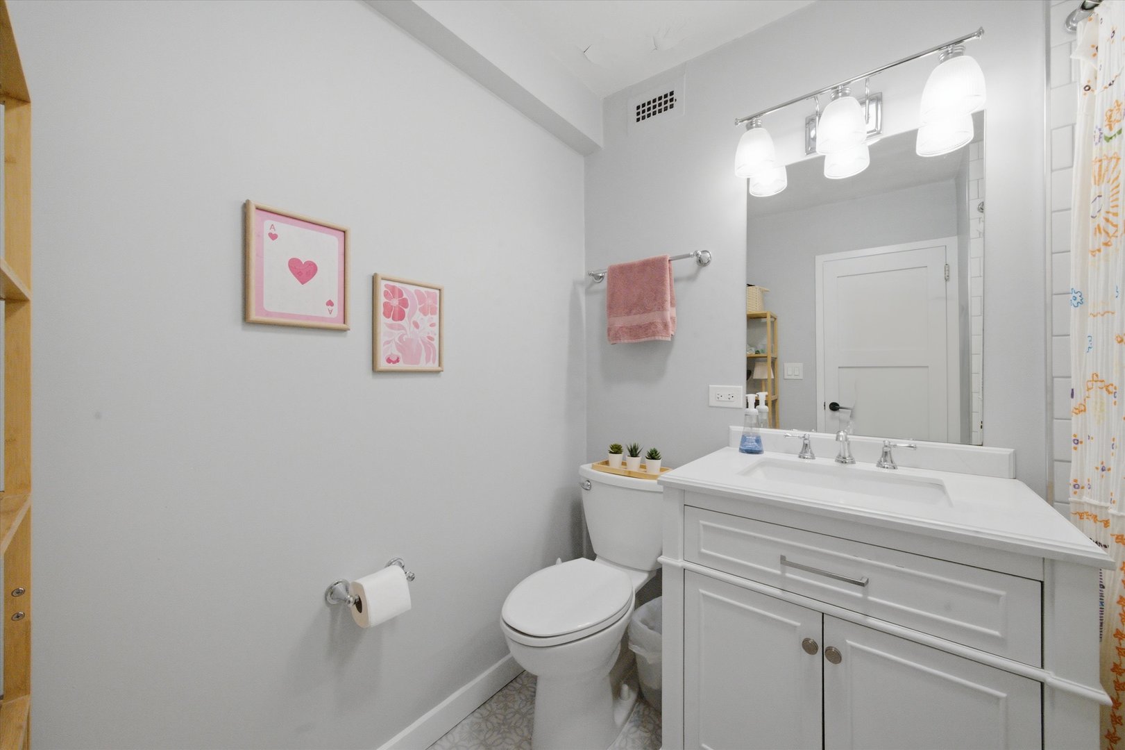 1360 N Sandburg Terrace 2104c Property Photo 7