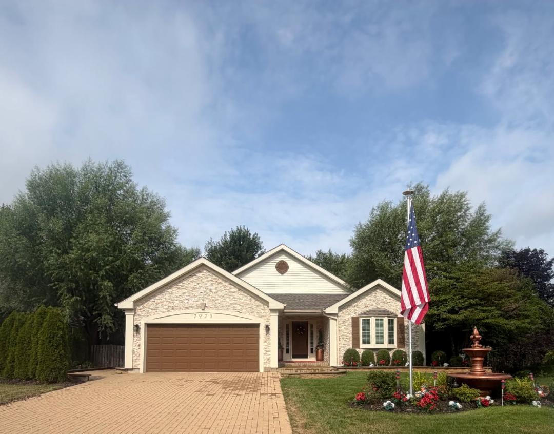 2920 Farmington Drive Property Photo 1
