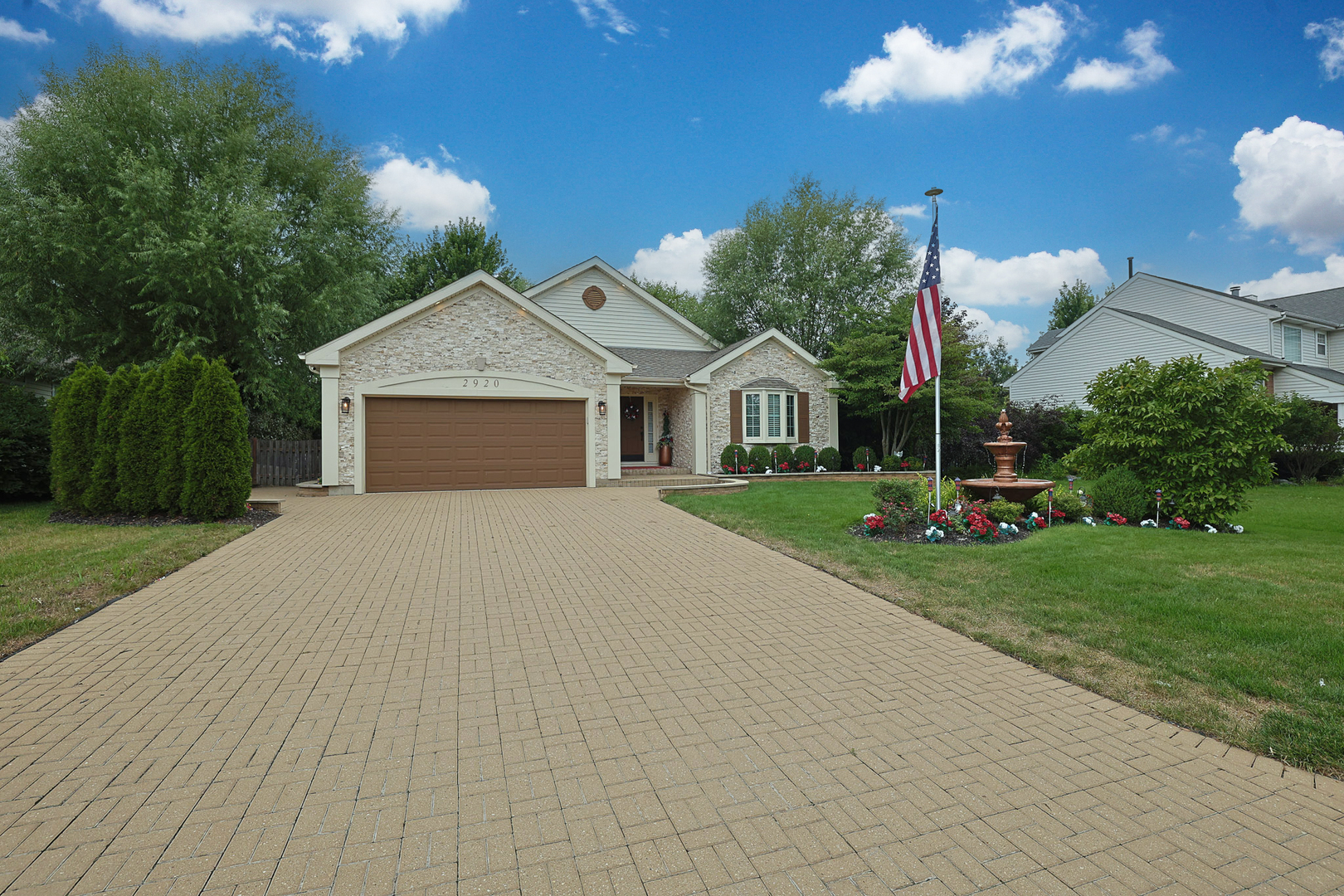 2920 Farmington Drive Property Photo 2