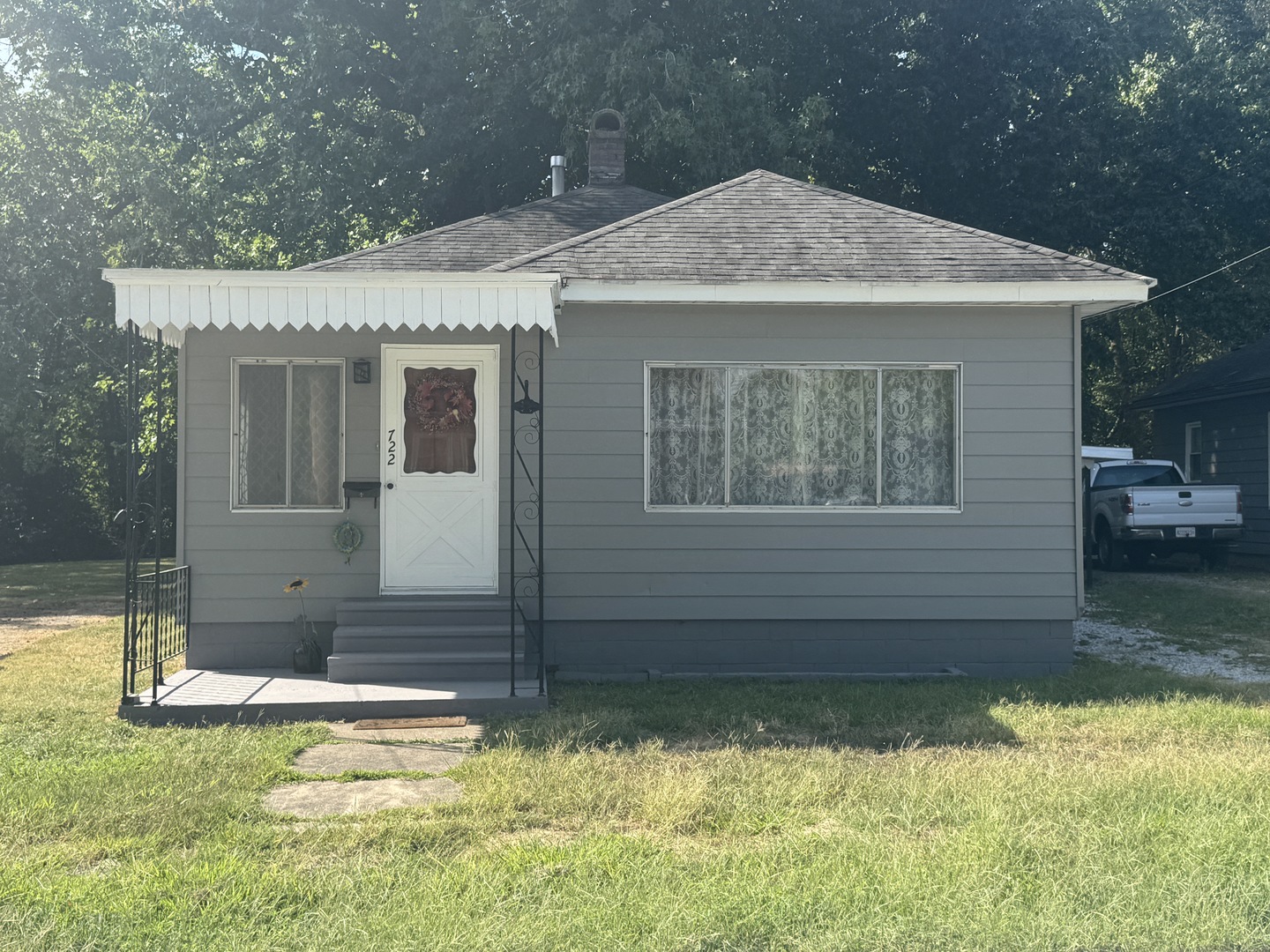 722 E Taylor Street Property Photo 2