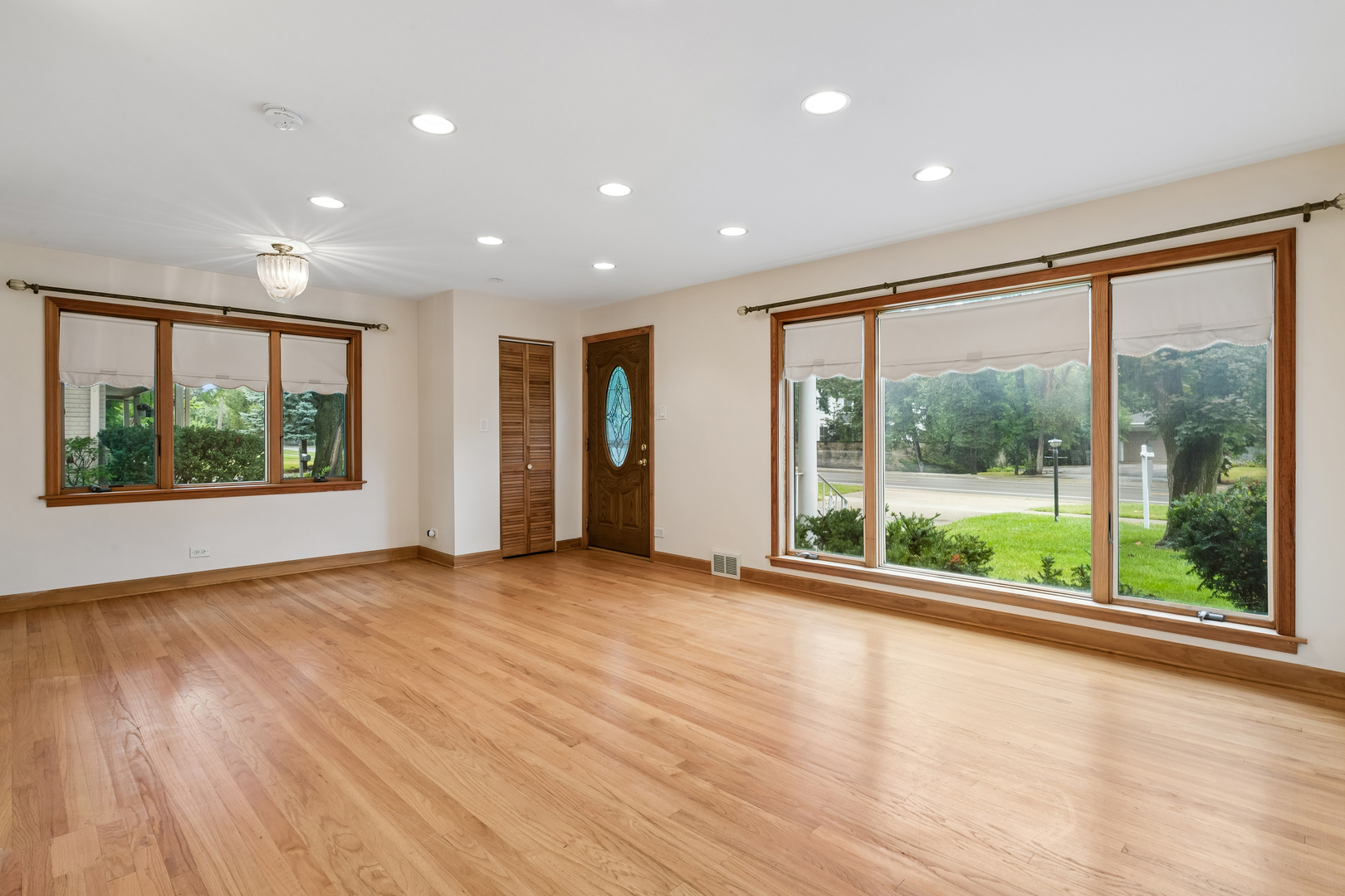 648 Shermer Road Property Photo 2