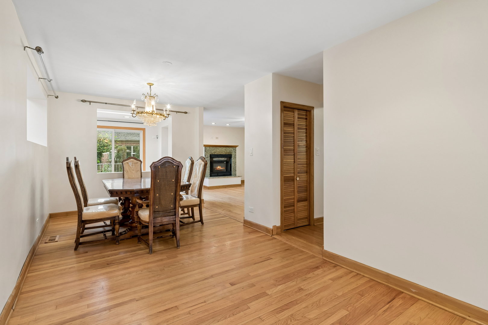 648 Shermer Road Property Photo 7
