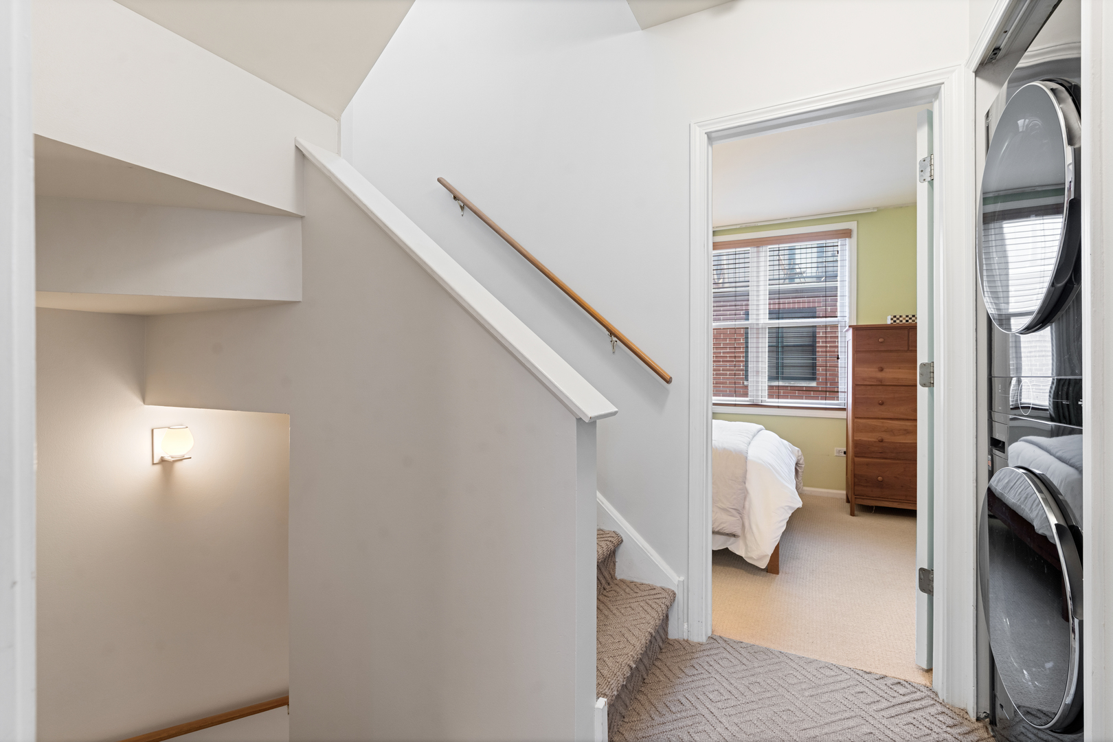 4048 N Clark Street D Property Photo 17