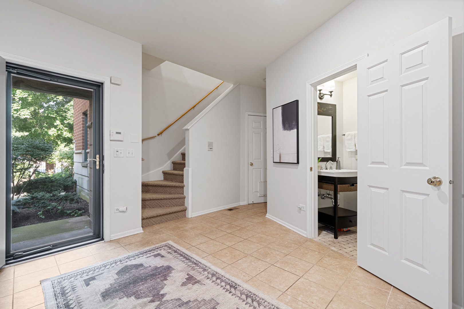 4048 N Clark Street D Property Photo 20