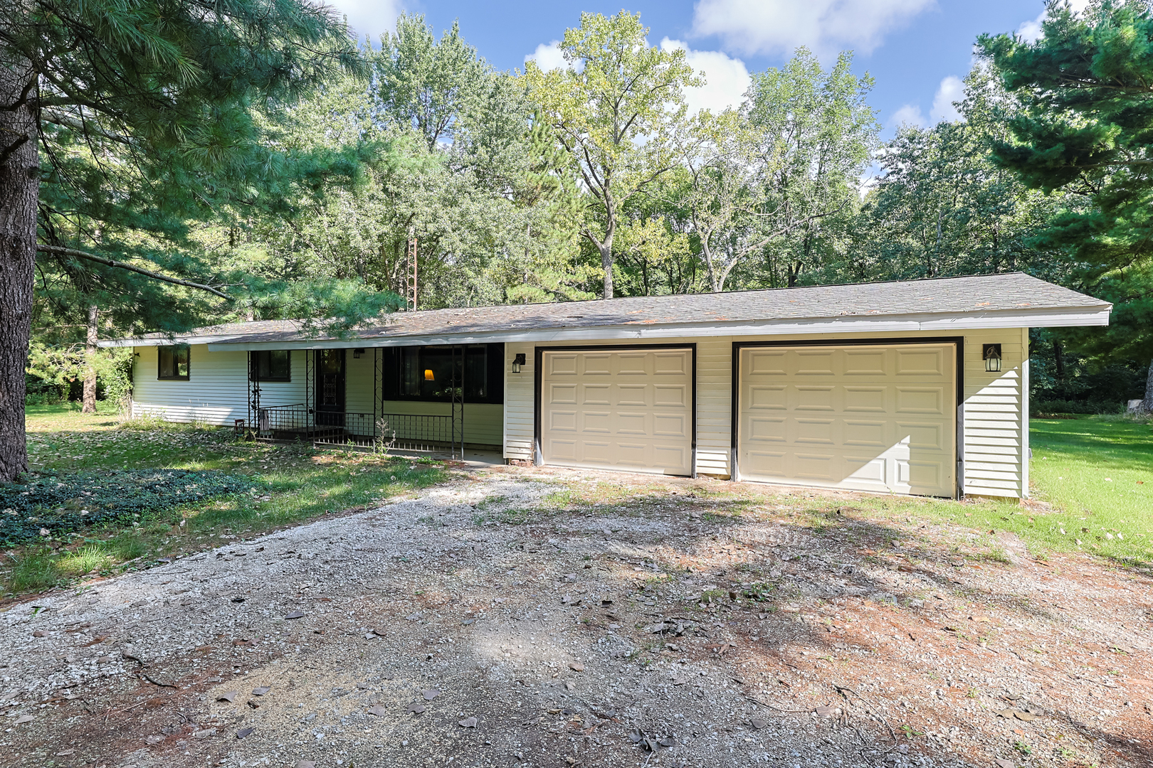 6130 E Deerfield Drive Property Photo 2