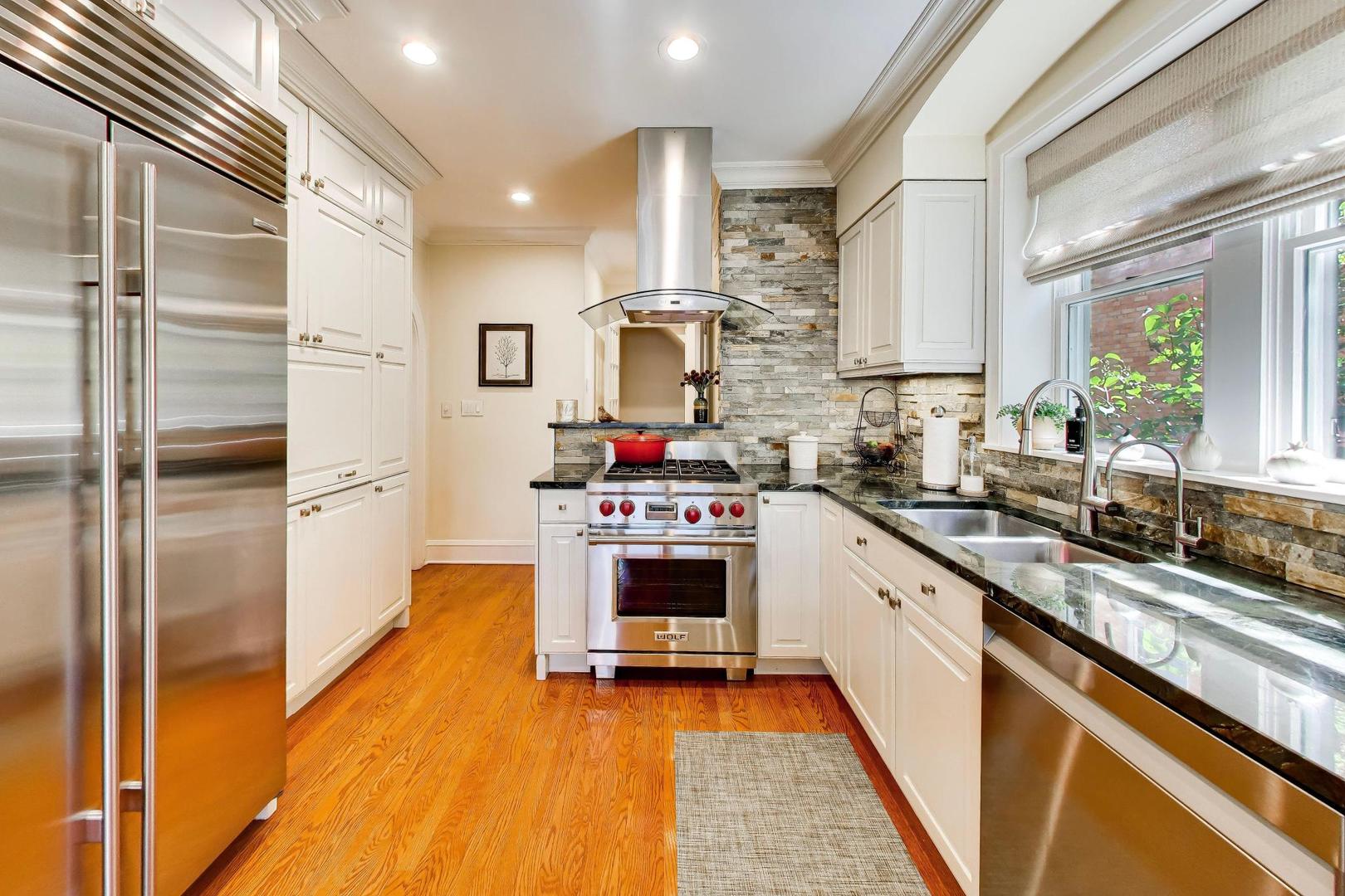 6308 N Indian Road Property Photo 8