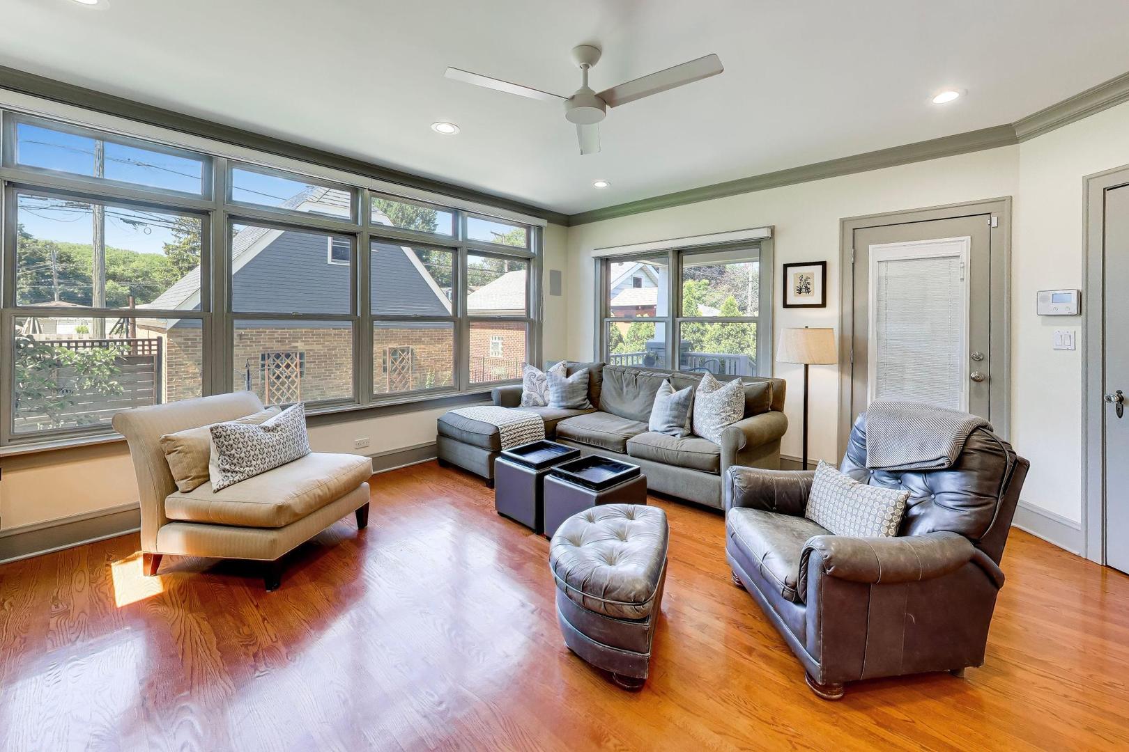 6308 N Indian Road Property Photo 10