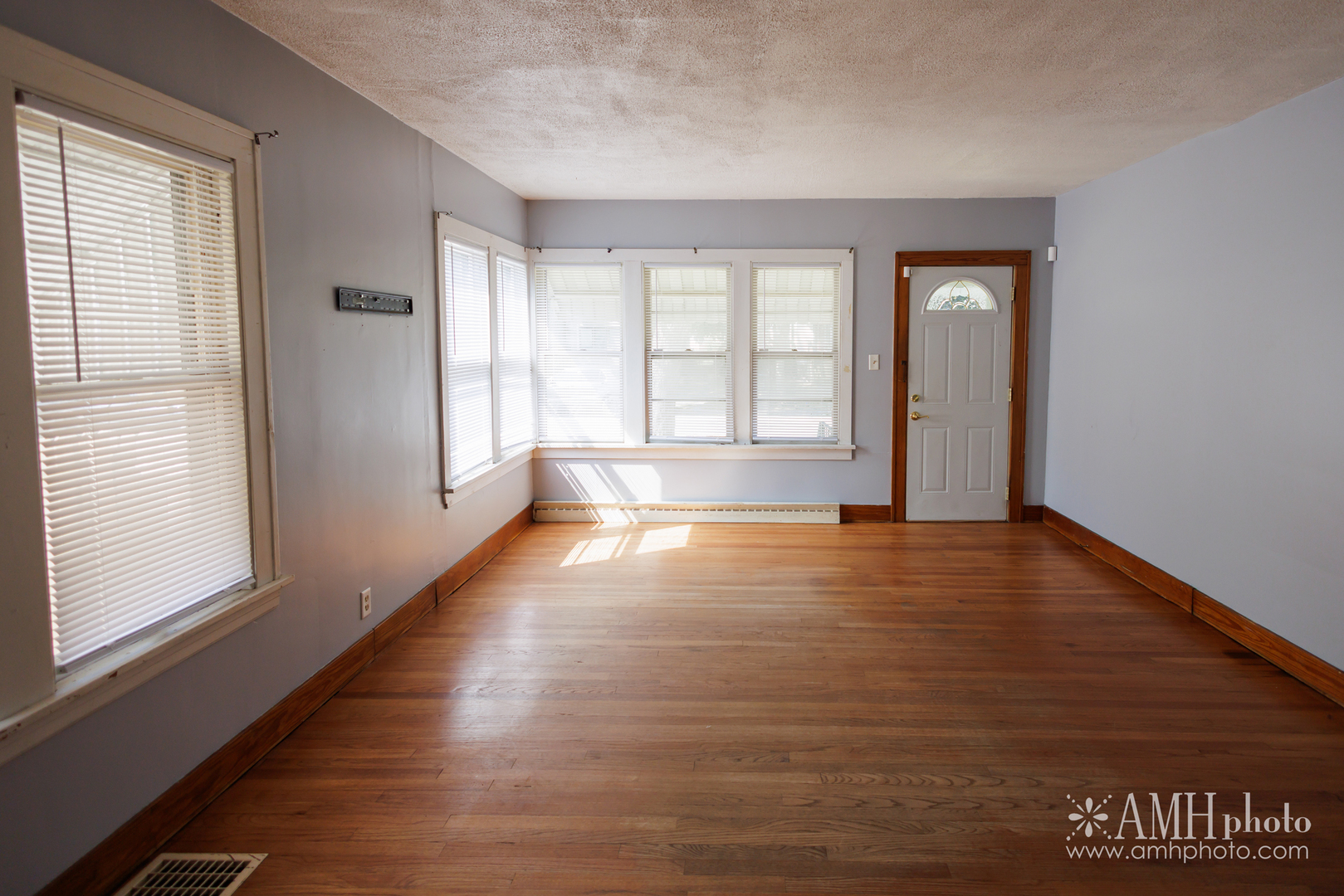 820 S 6th Avenue Property Photo 12
