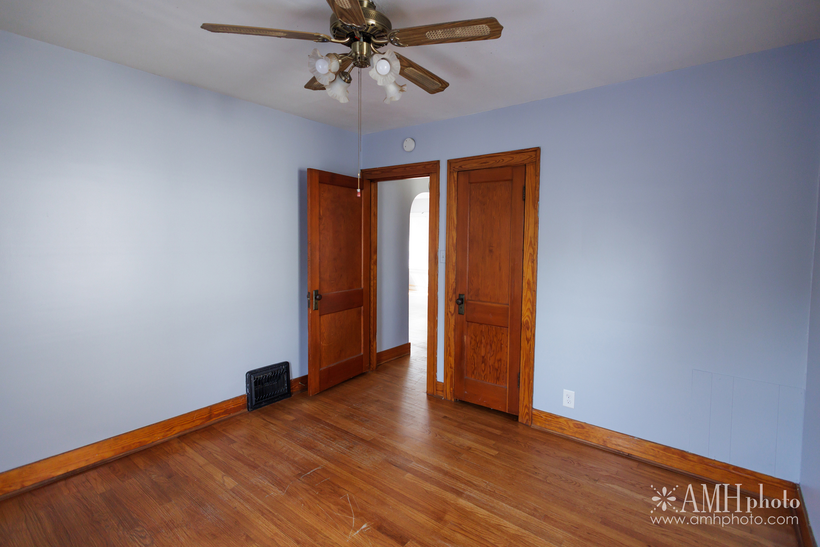 820 S 6th Avenue Property Photo 24