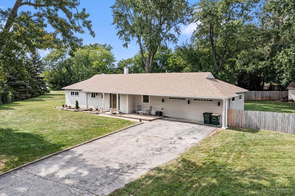 2n030 Virginia Avenue Property Photo 4