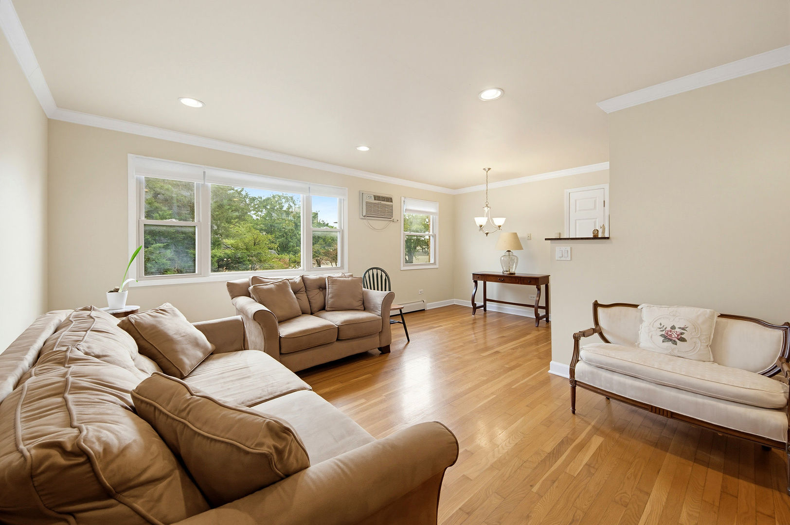 38 Elgin Avenue B6 Property Photo 6