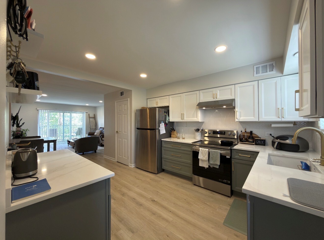 9416 Bay Colony Drive 3s Property Photo 2
