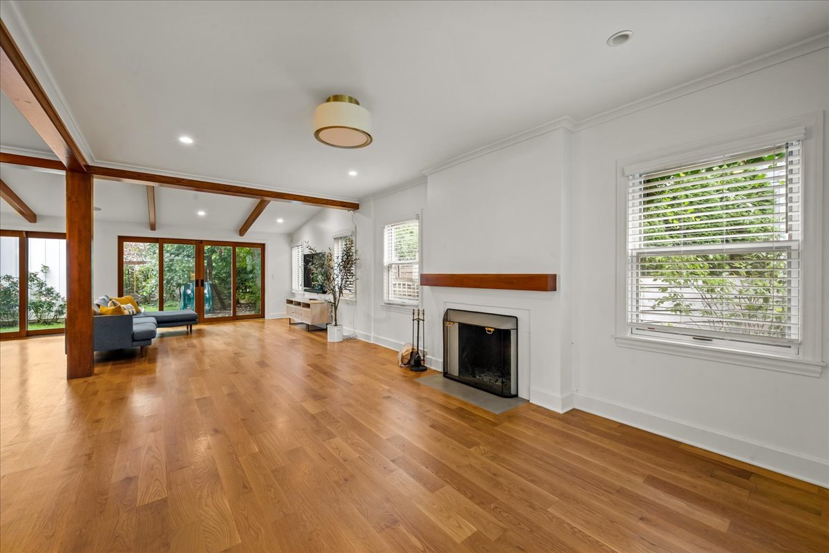 618 Melrose Avenue Property Photo 4