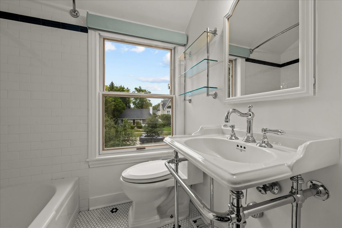 618 Melrose Avenue Property Photo 22