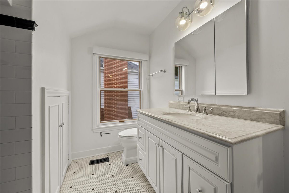618 Melrose Avenue Property Photo 25