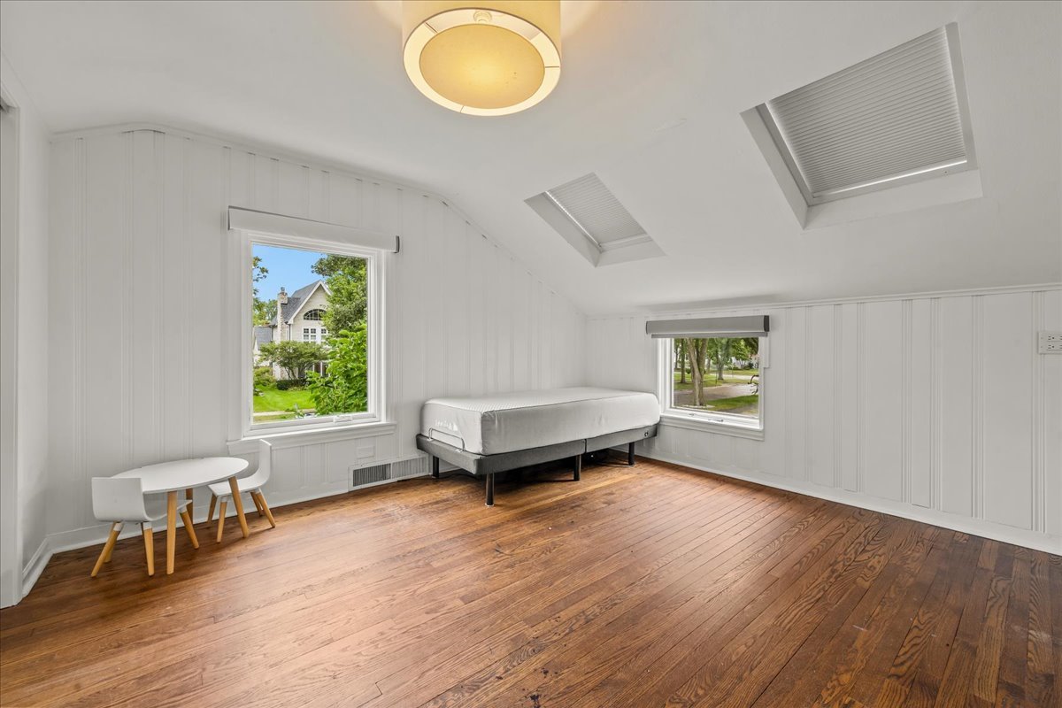 618 Melrose Avenue Property Photo 26