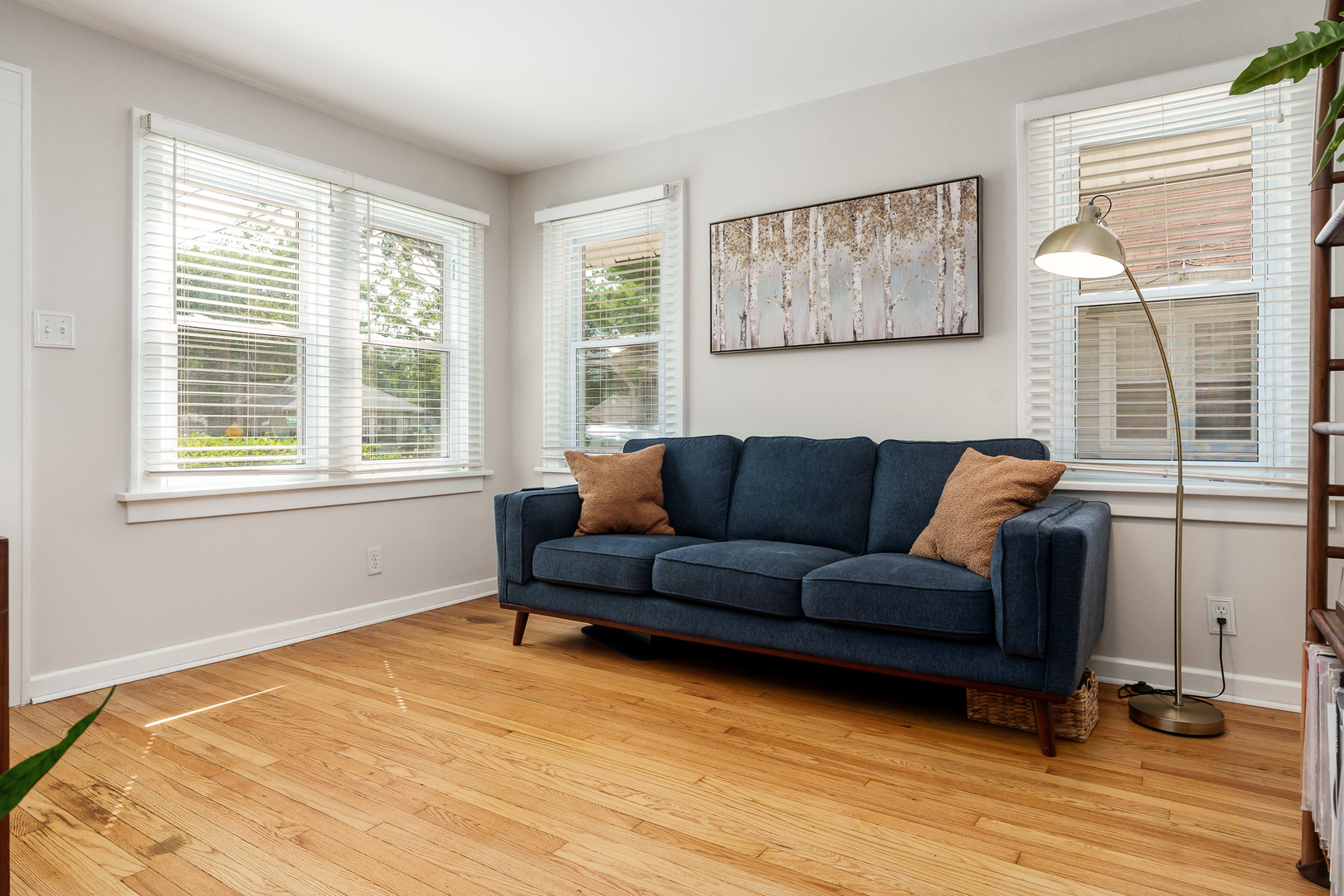 2515 Yonge Street Property Photo 4